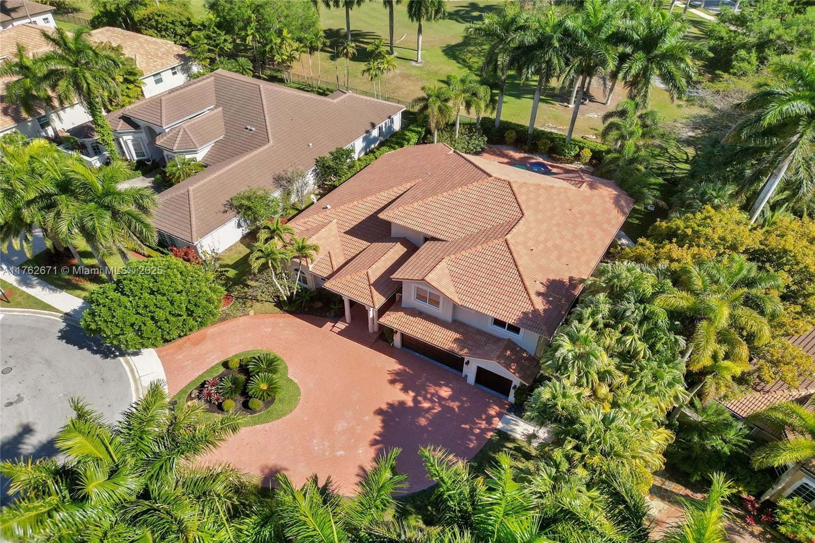 2481 Provence Cir