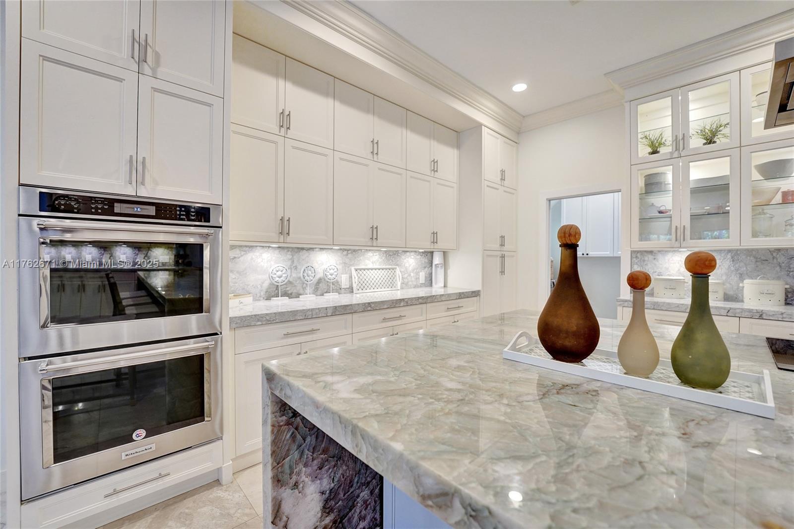 2481 Provence Cir