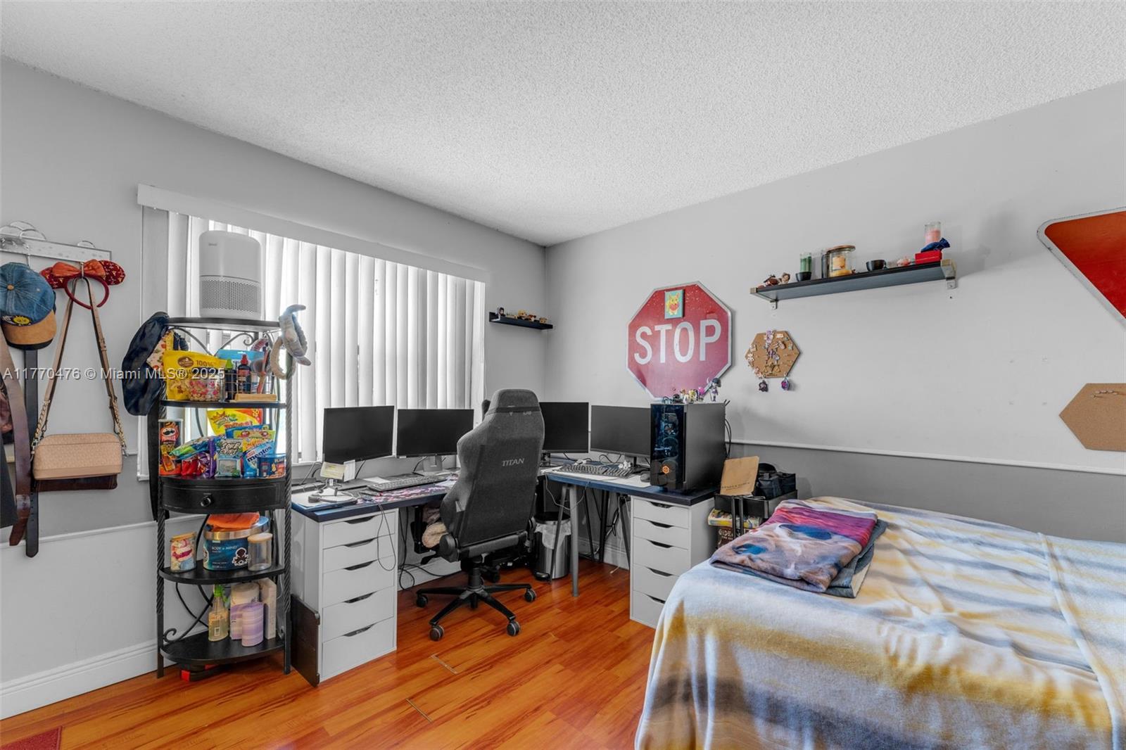 15157 SW 95th St