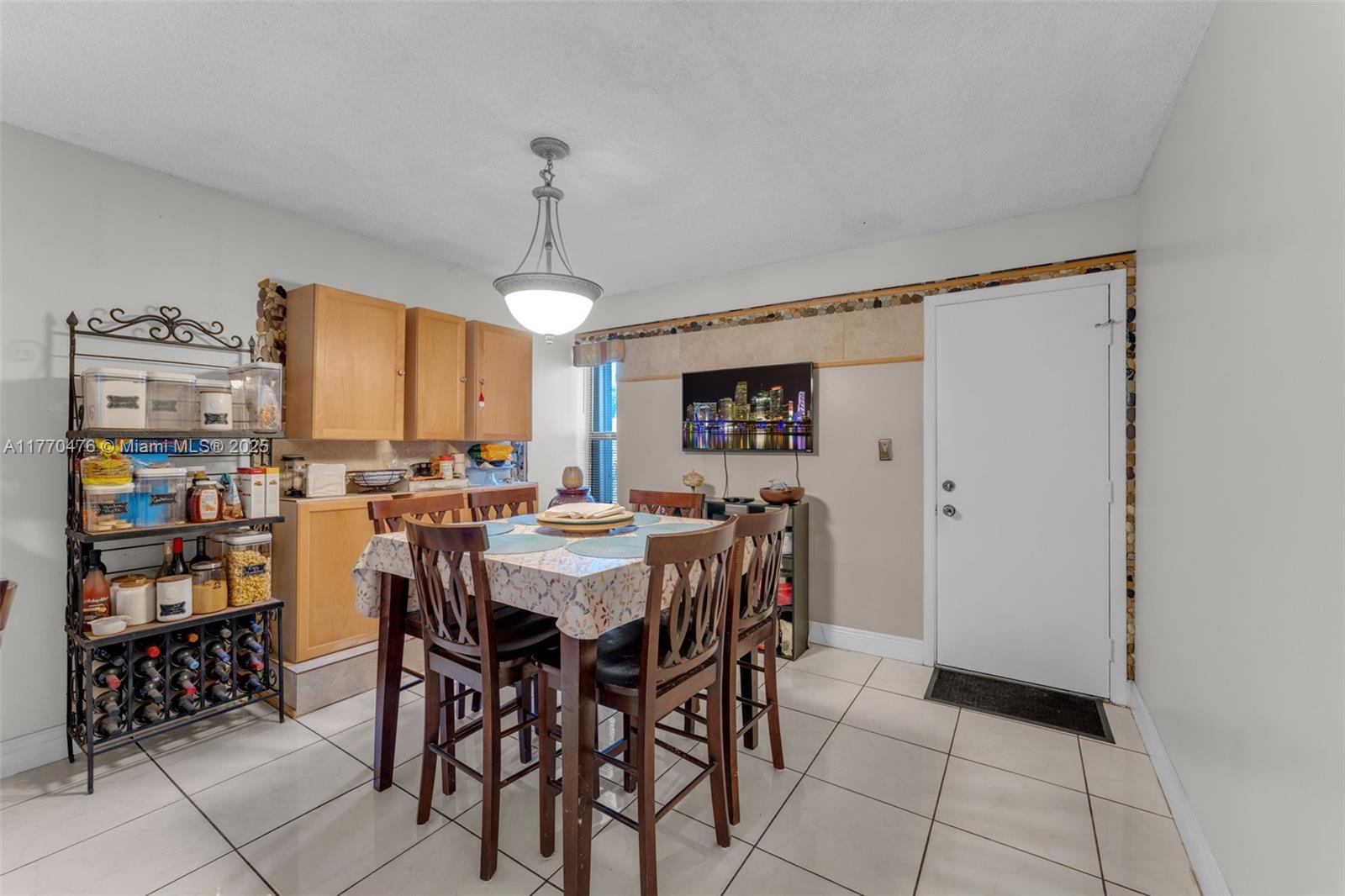 15157 SW 95th St