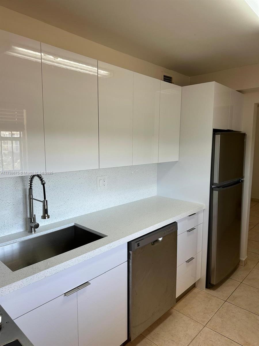 9170 Fontainebleau Blvd # 405