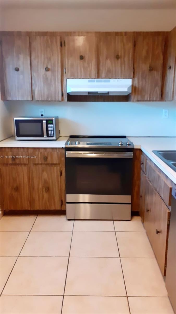 9170 Fontainebleau Blvd # 405