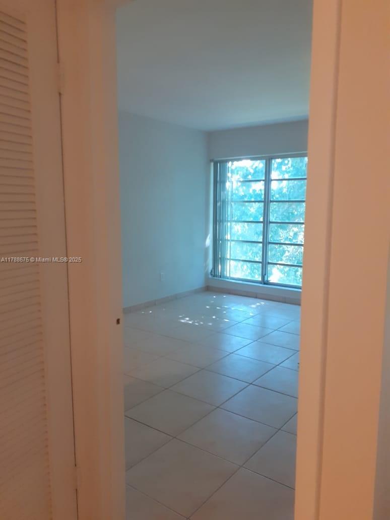 9170 Fontainebleau Blvd # 405