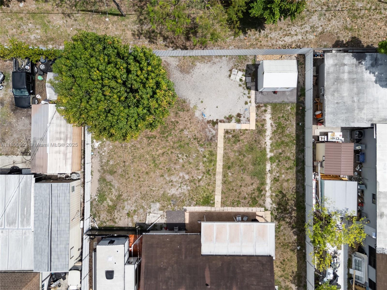 915 Atlantic Ave, Opa-Locka