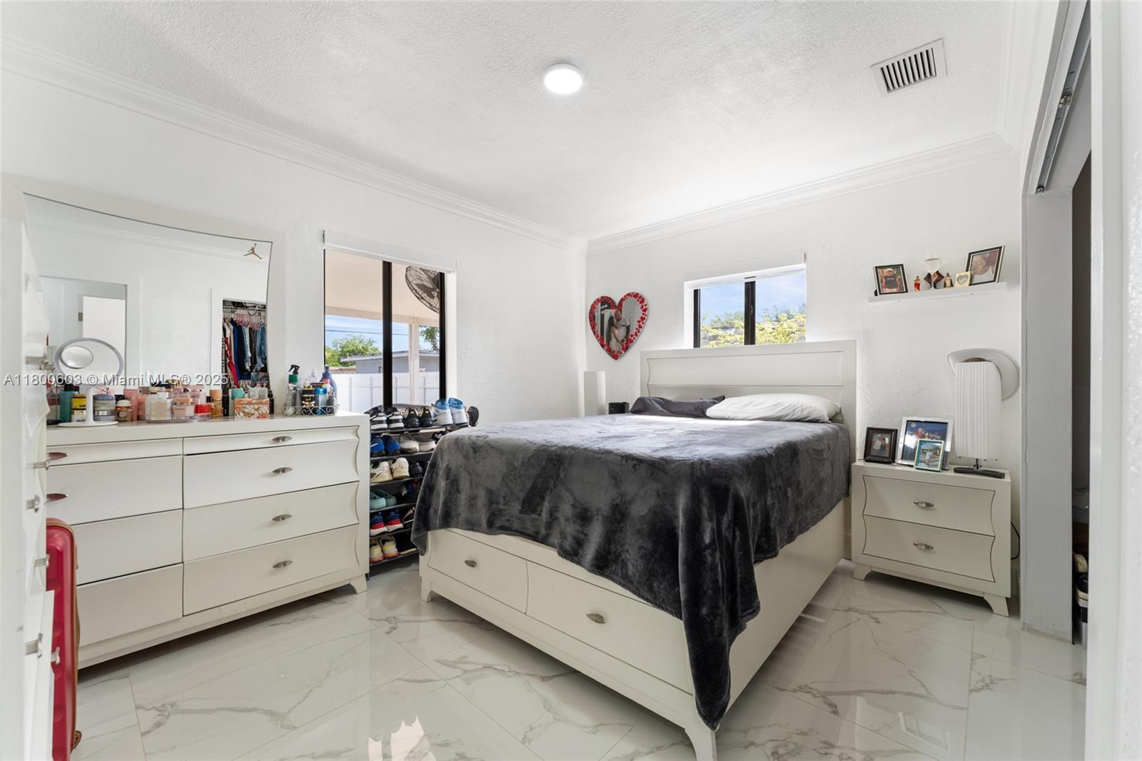 915 Atlantic Ave, Opa-Locka
