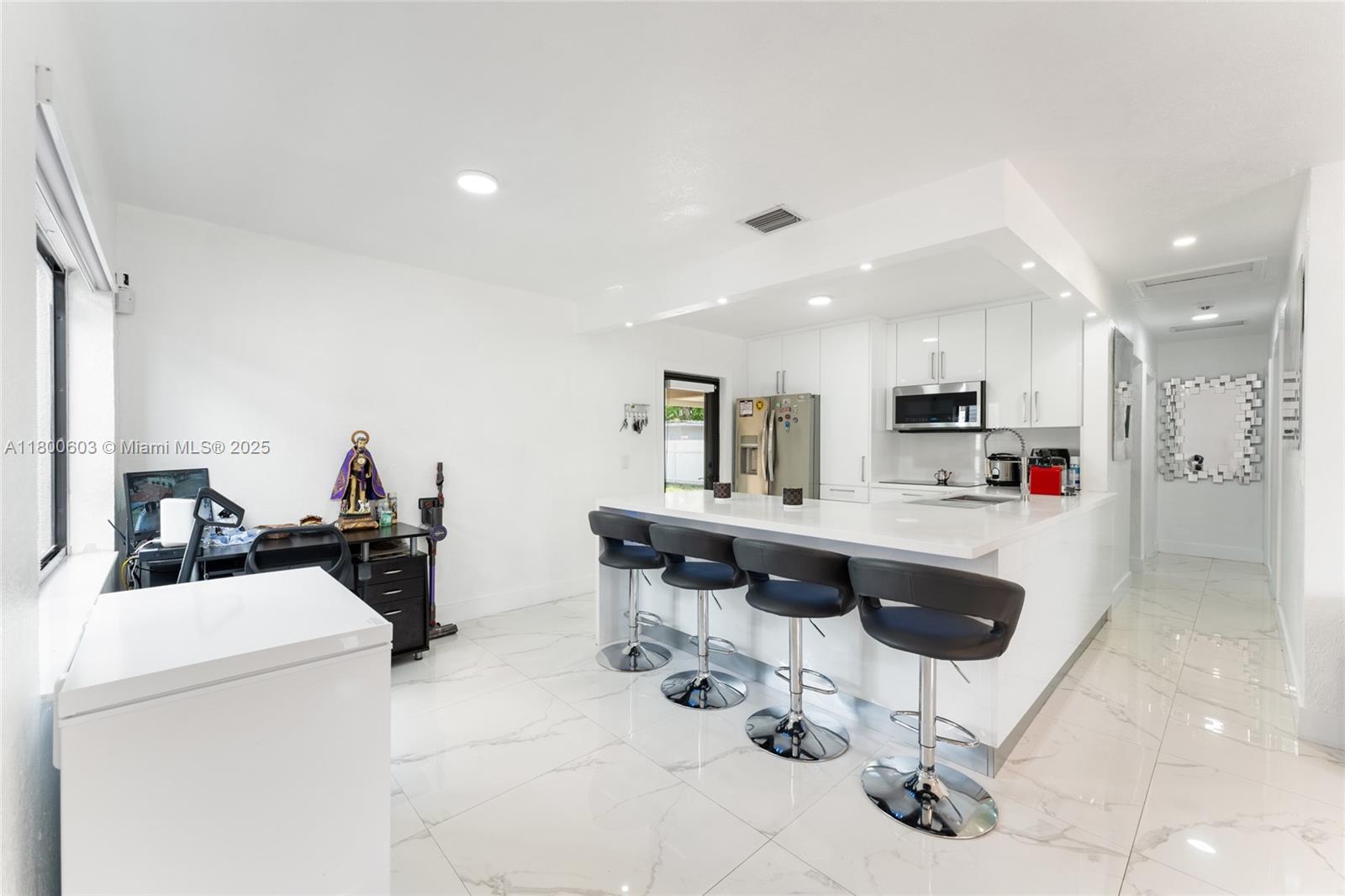 915 Atlantic Ave, Opa-Locka