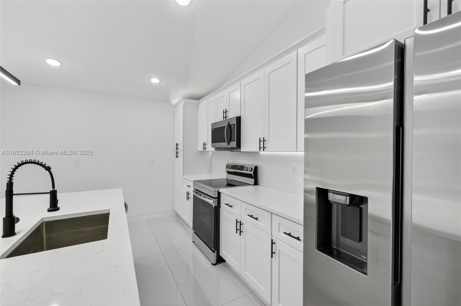 1108 Henry Ave