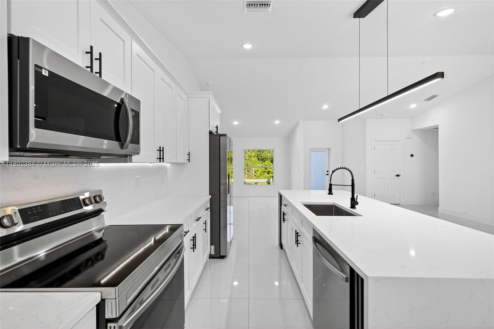 1108 Henry Ave