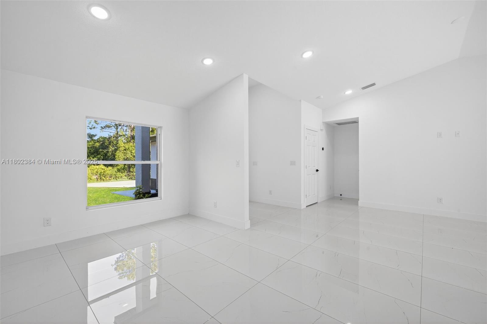 1108 Henry Ave
