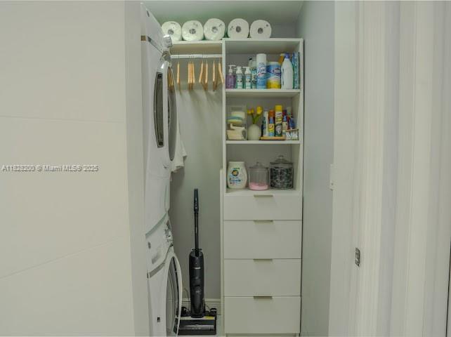 40 W 63rd St