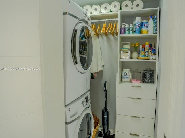 40 W 63rd St