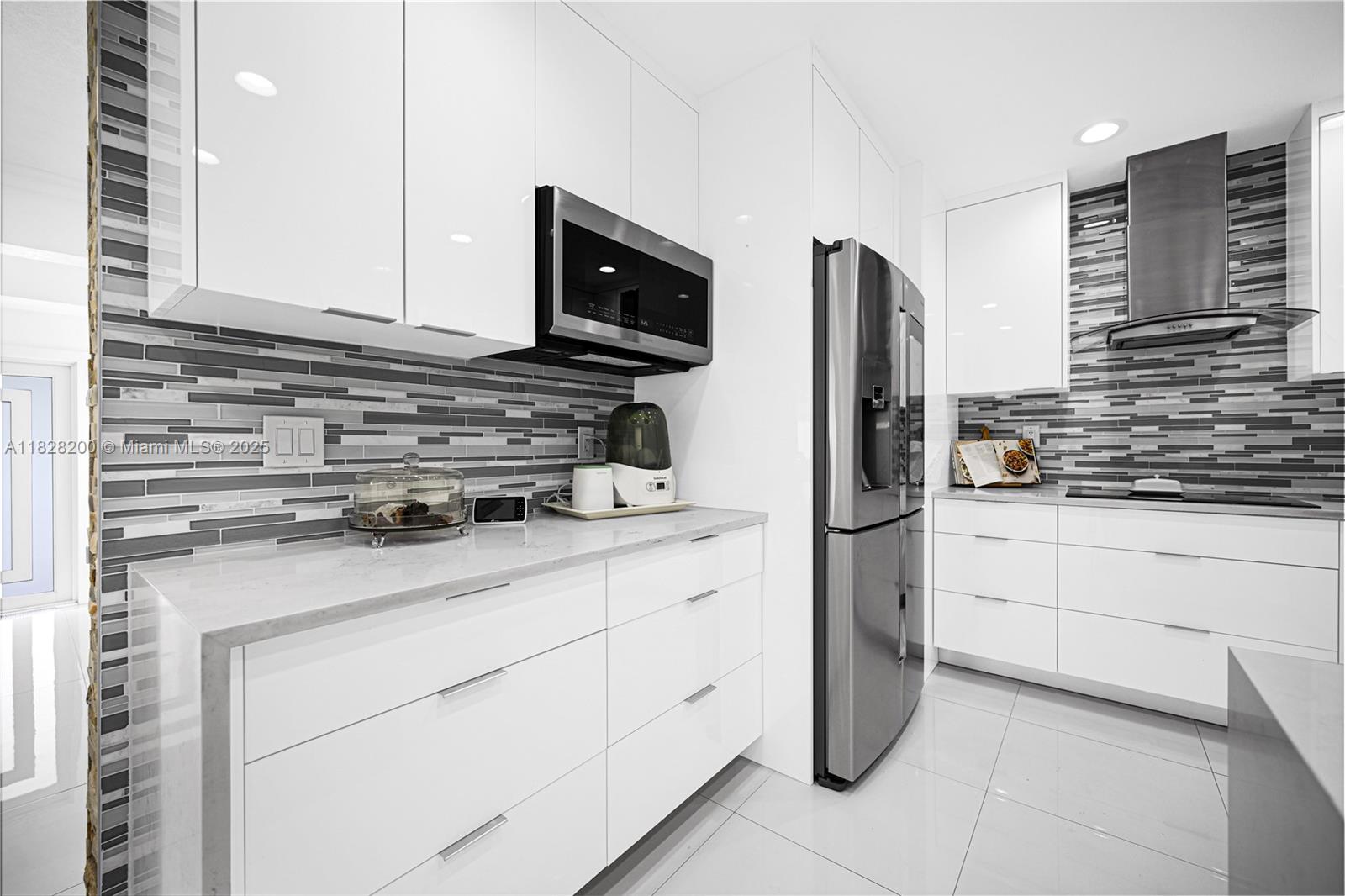 40 W 63rd St