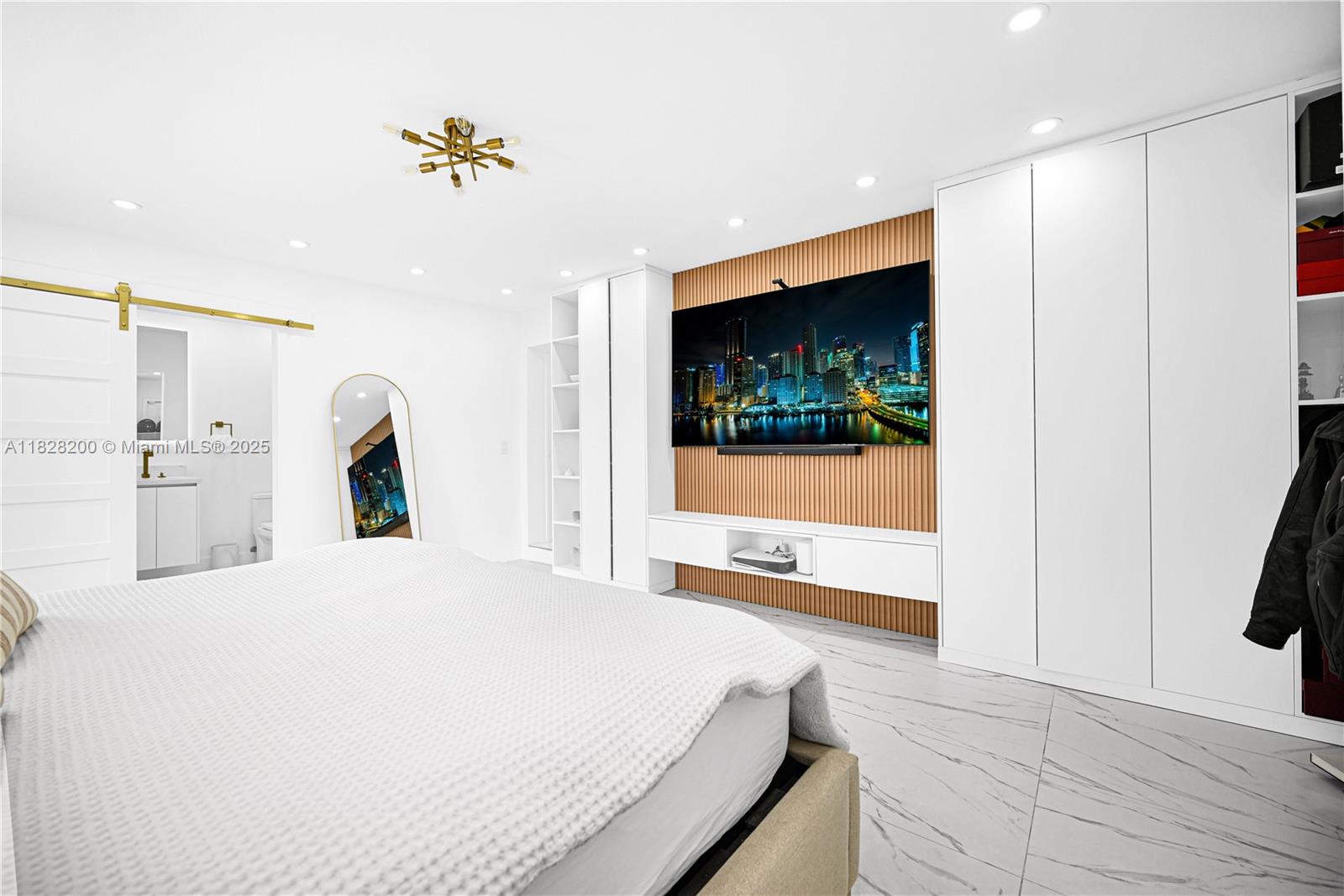 40 W 63rd St