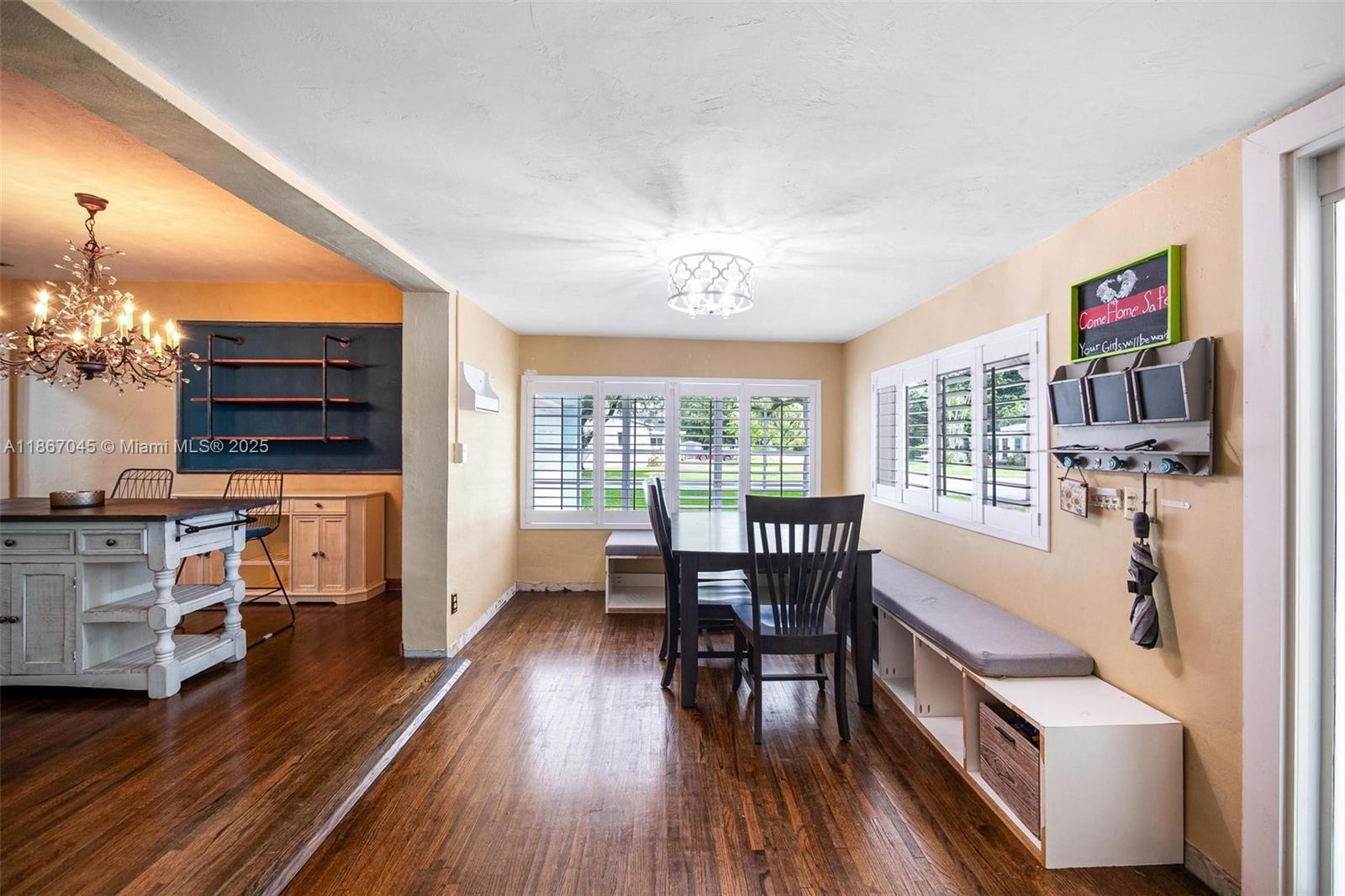 600 Oriole Ave