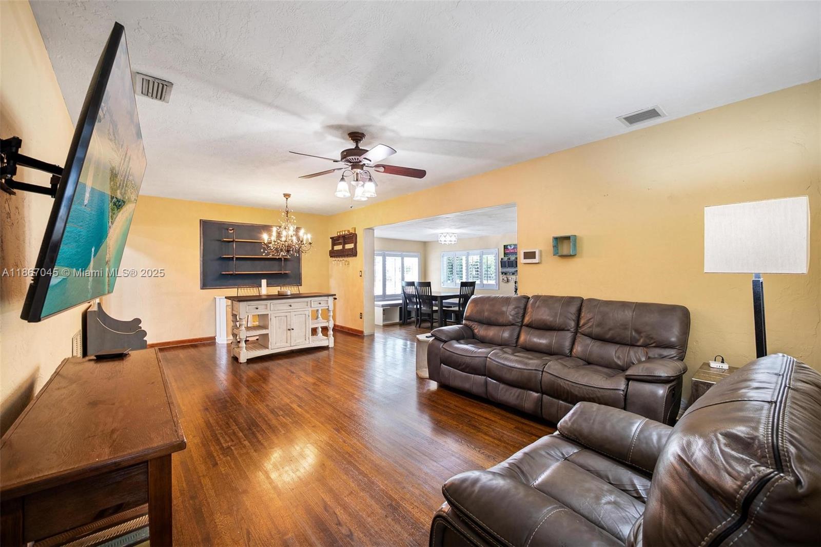 600 Oriole Ave