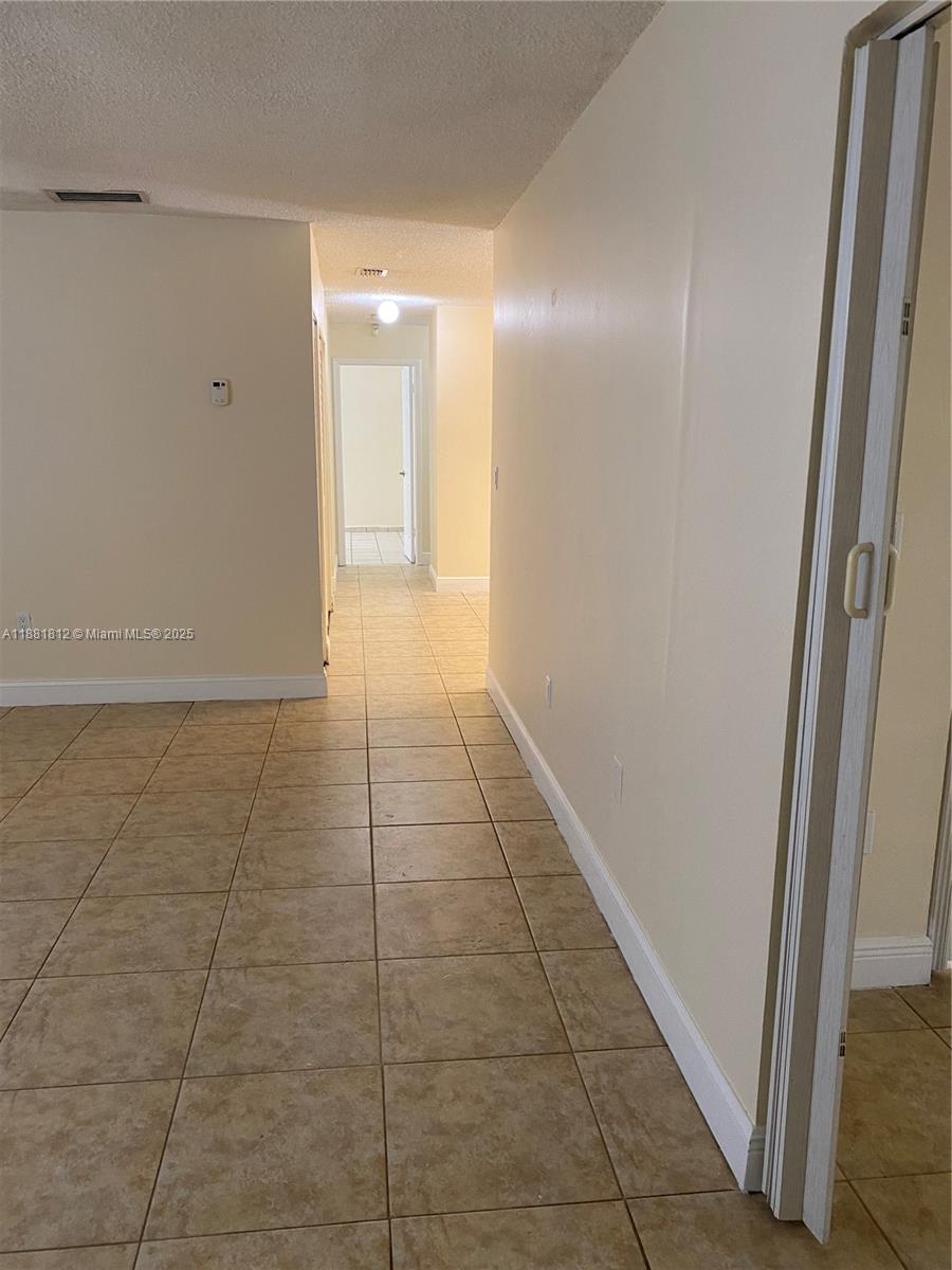 535 W 79th Pl