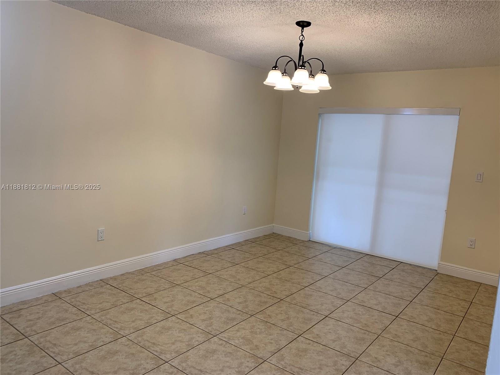 535 W 79th Pl