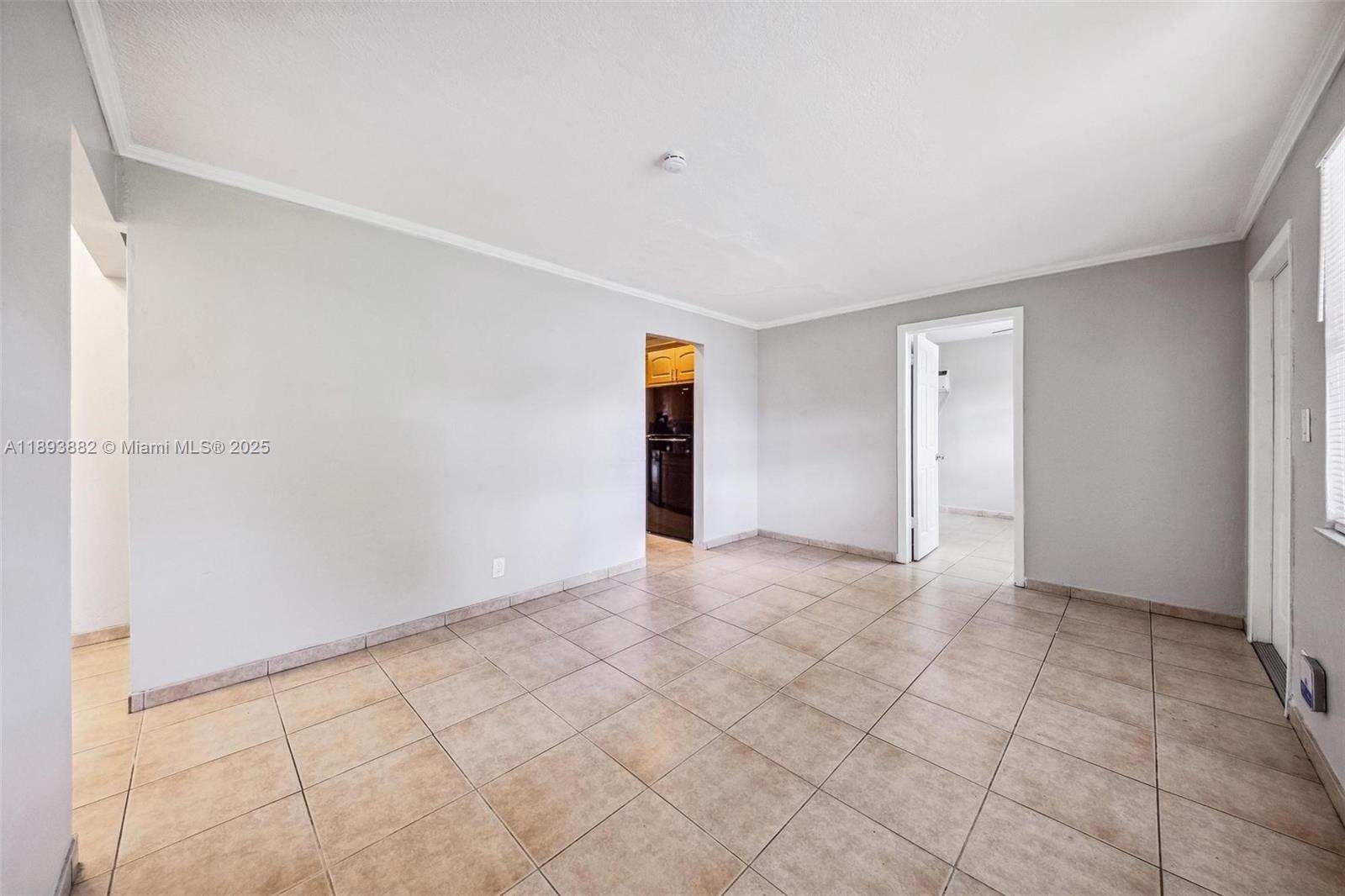 5720 SW 40th Ct