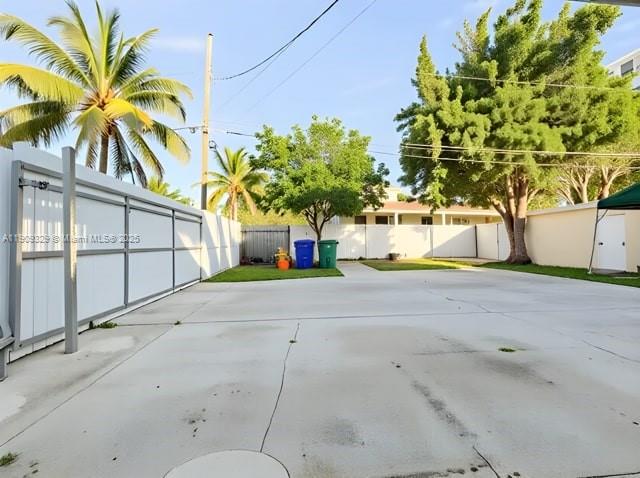 2701 SW 29th Ave