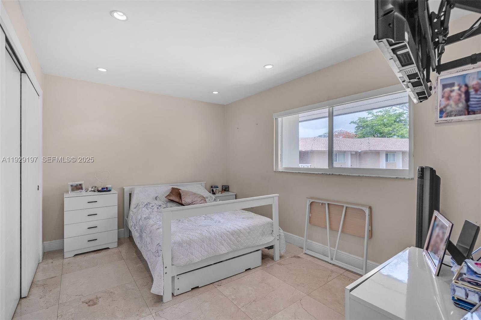 7430 Miami Lakes Dr Unit: E301