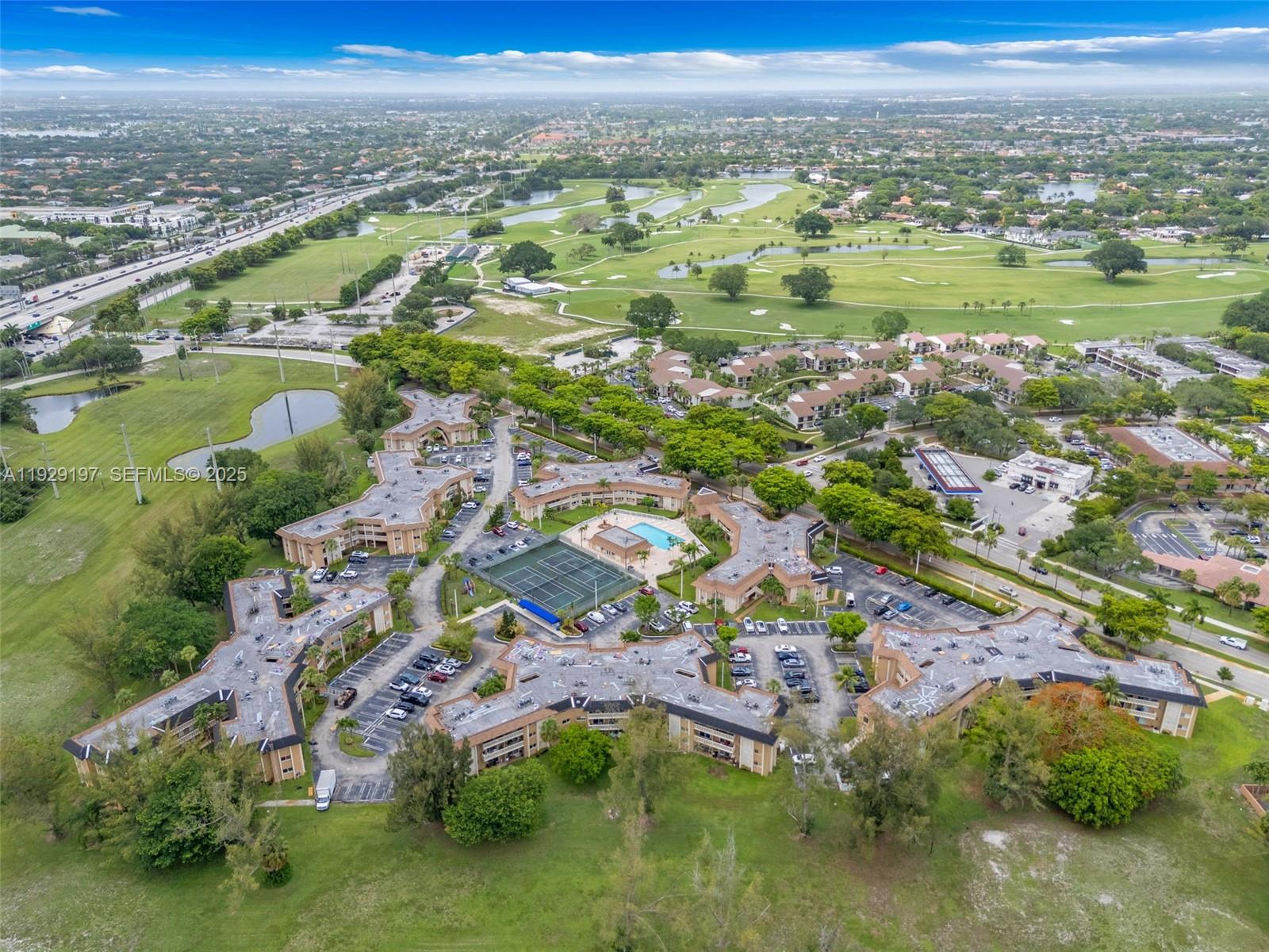 7430 Miami Lakes Dr Unit: E301
