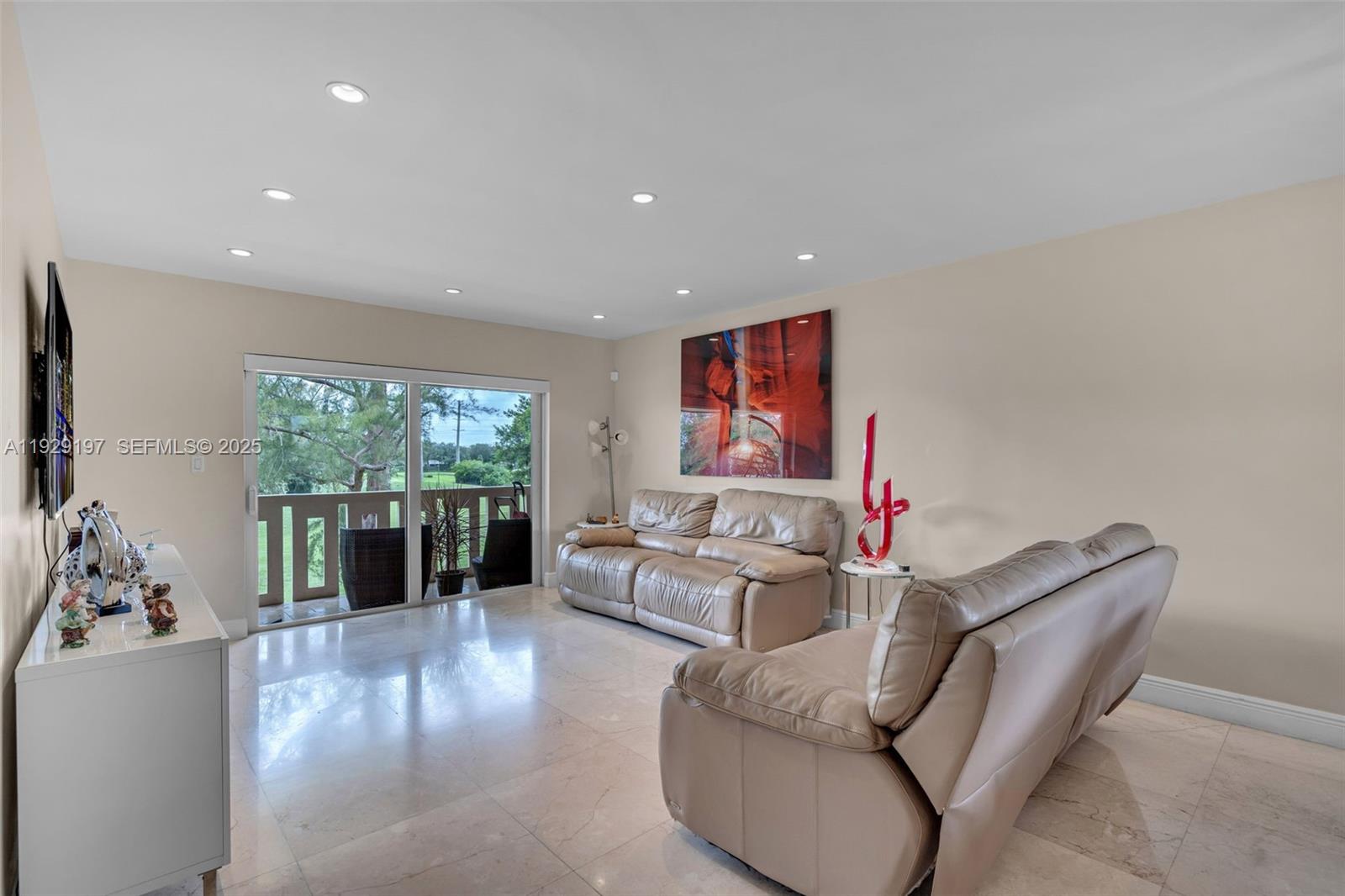 7430 Miami Lakes Dr Unit: E301
