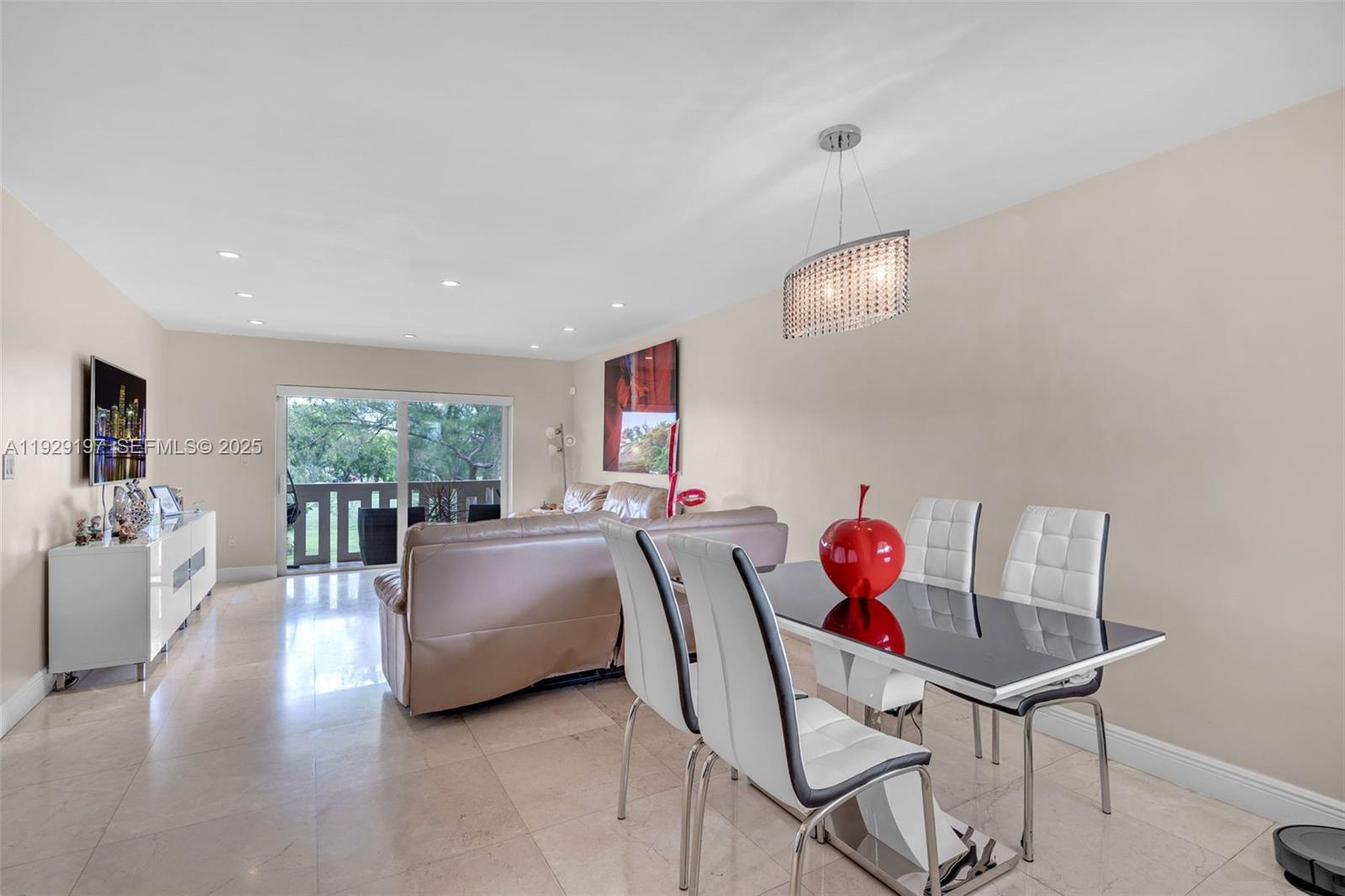 7430 Miami Lakes Dr Unit: E301