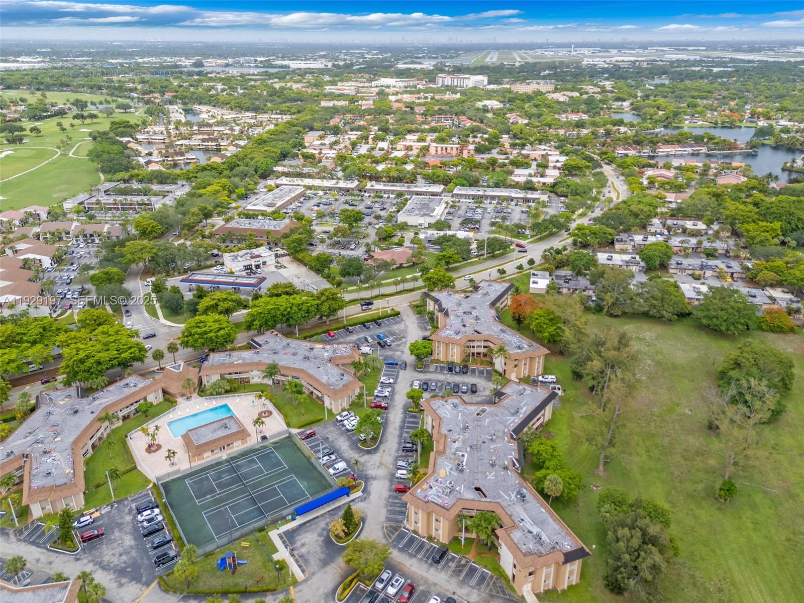 7430 Miami Lakes Dr Unit: E301