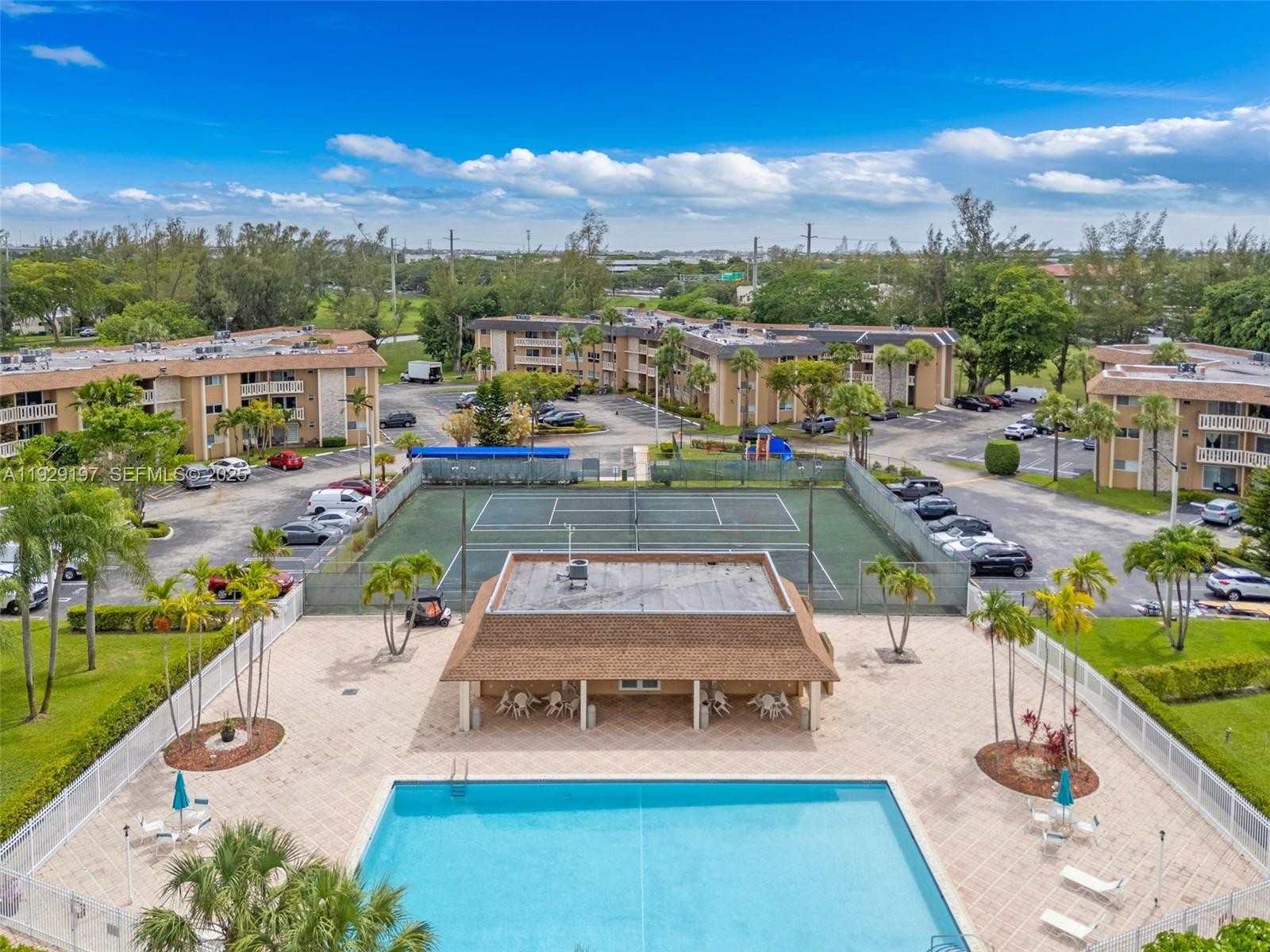 7430 Miami Lakes Dr Unit: E301