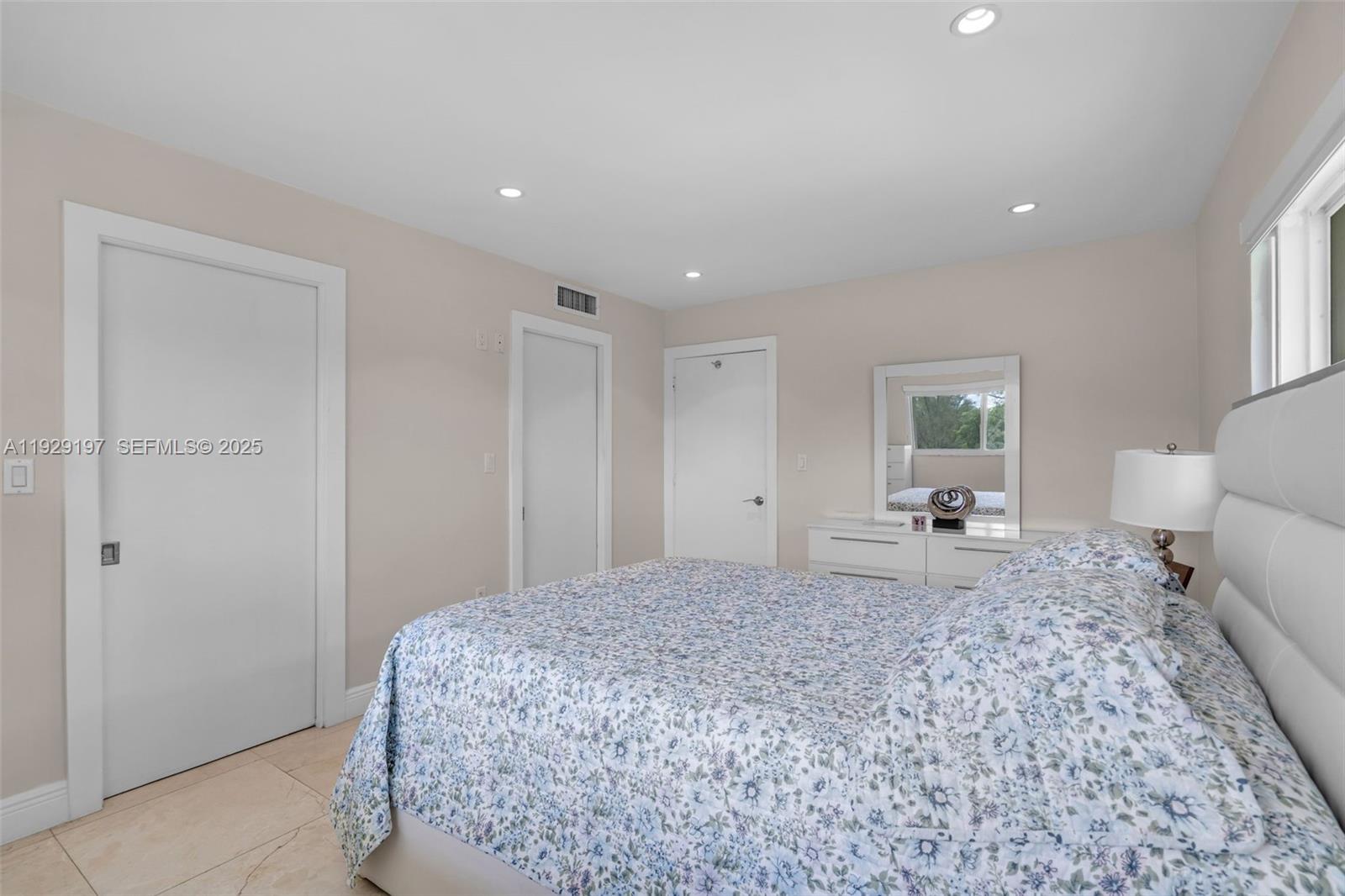 7430 Miami Lakes Dr Unit: E301
