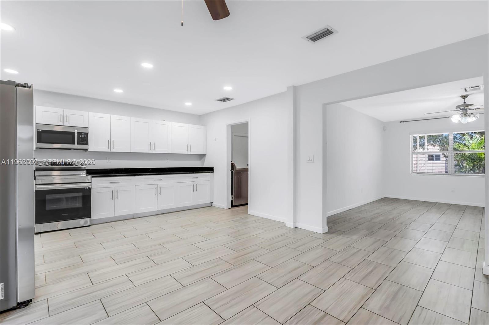 3430 N 65th Ave