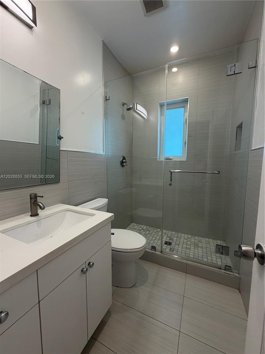 809 Ferdinand St # 3