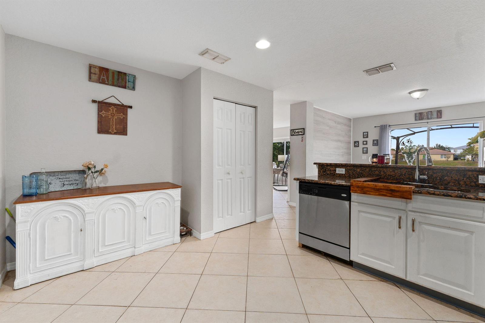 1939 SW Jamesport Drive, Port St. Lucie