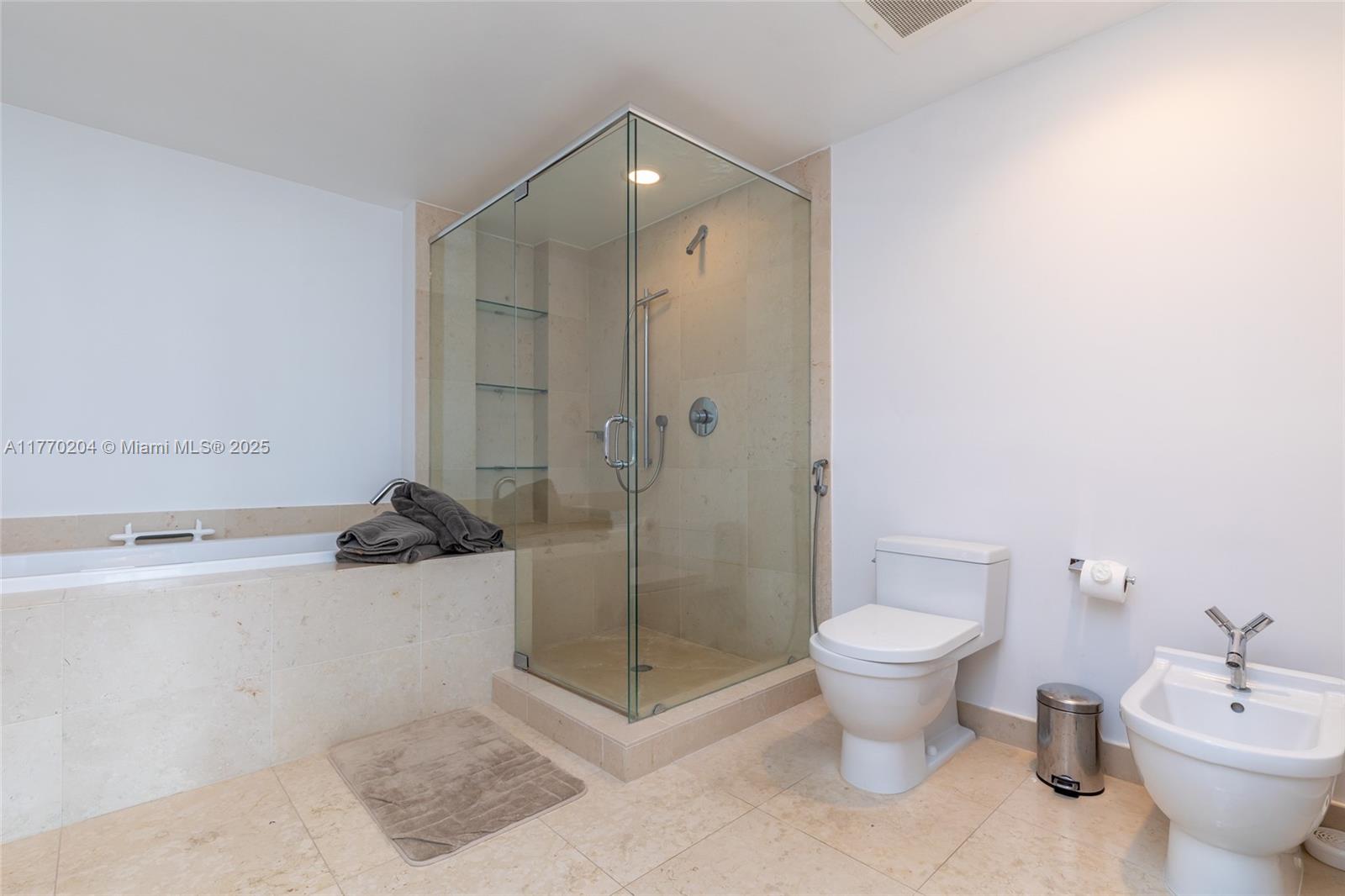 495 Brickell Ave # 1005