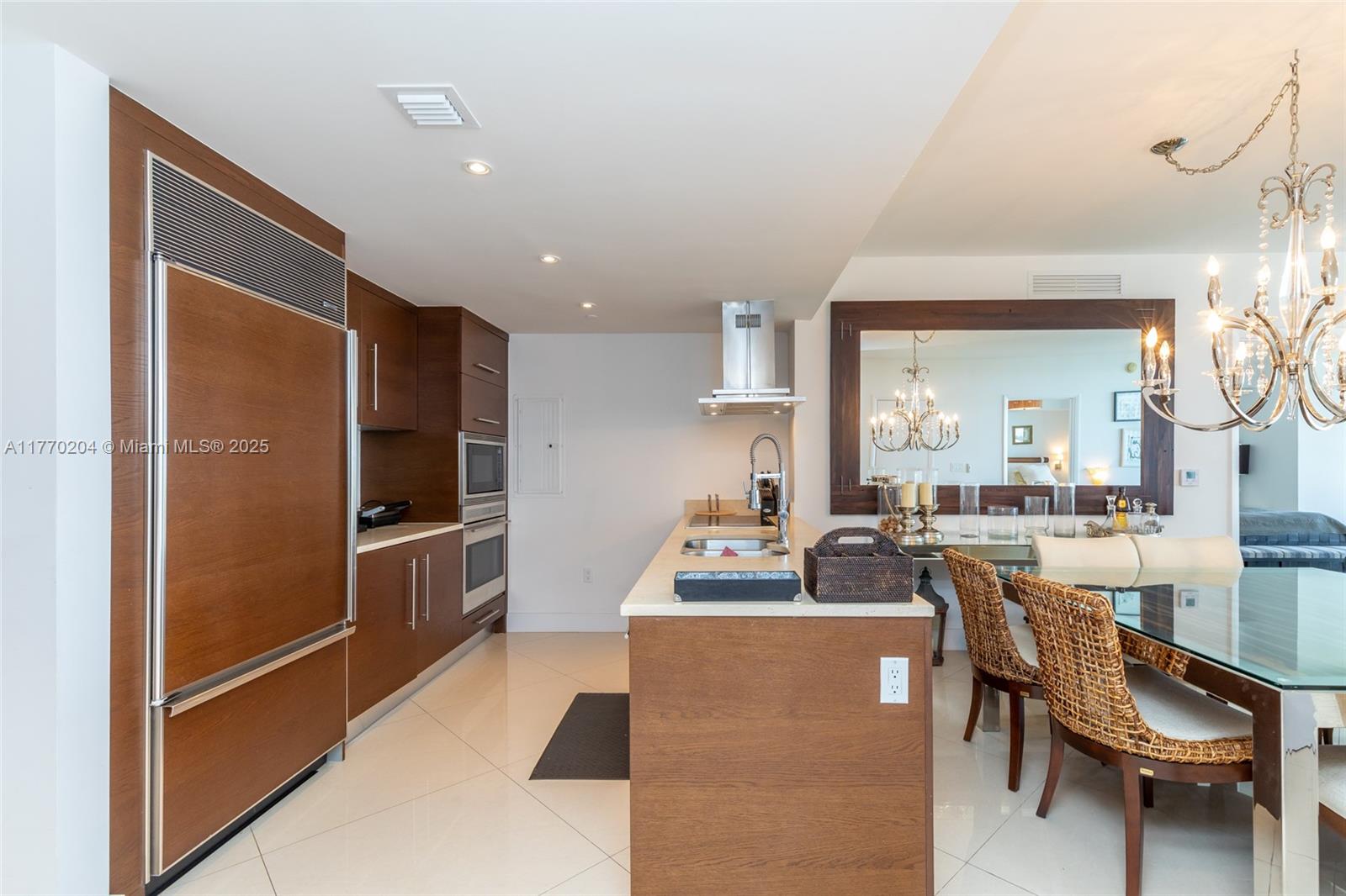 495 Brickell Ave # 1005