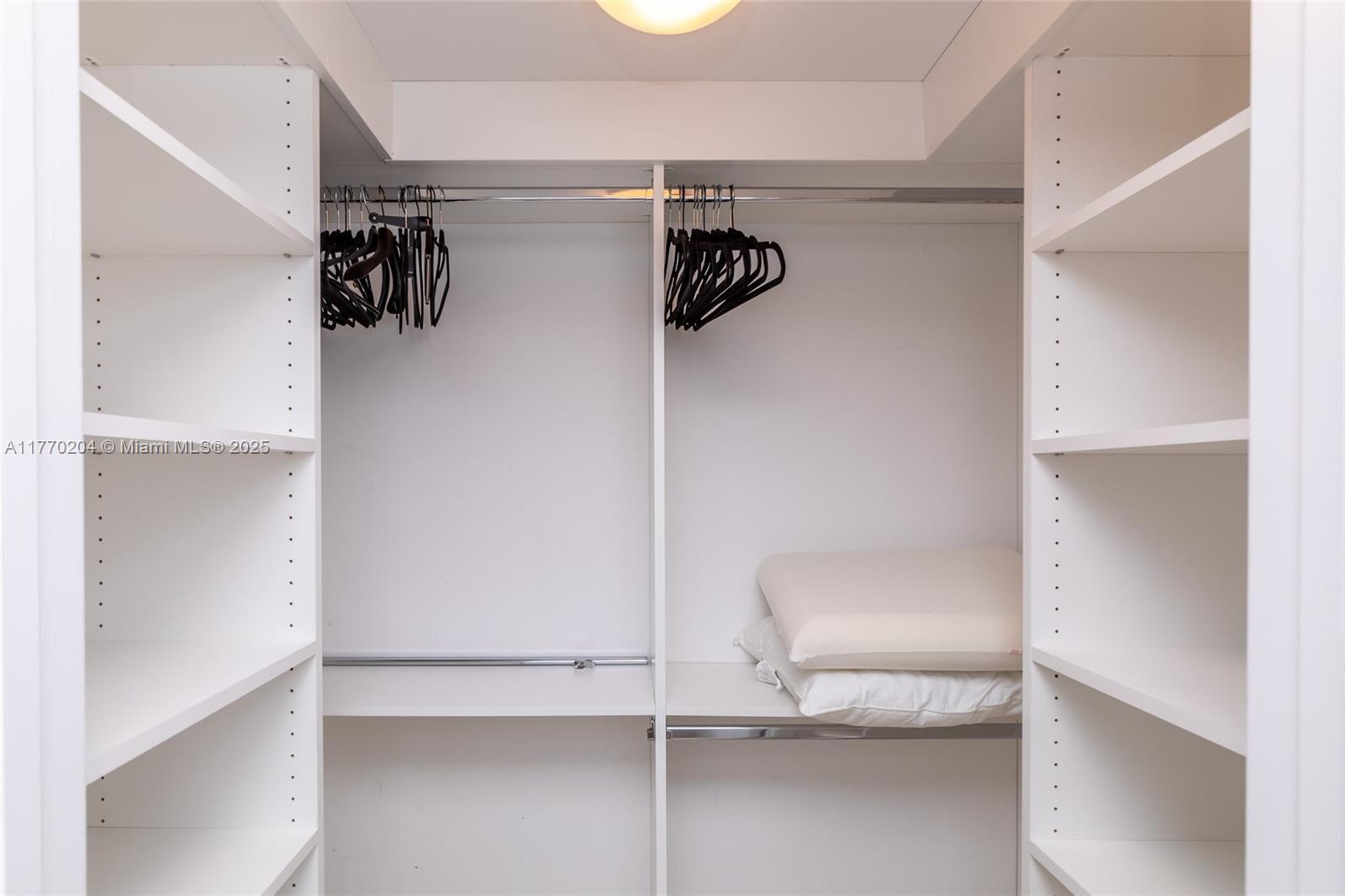 495 Brickell Ave # 1005