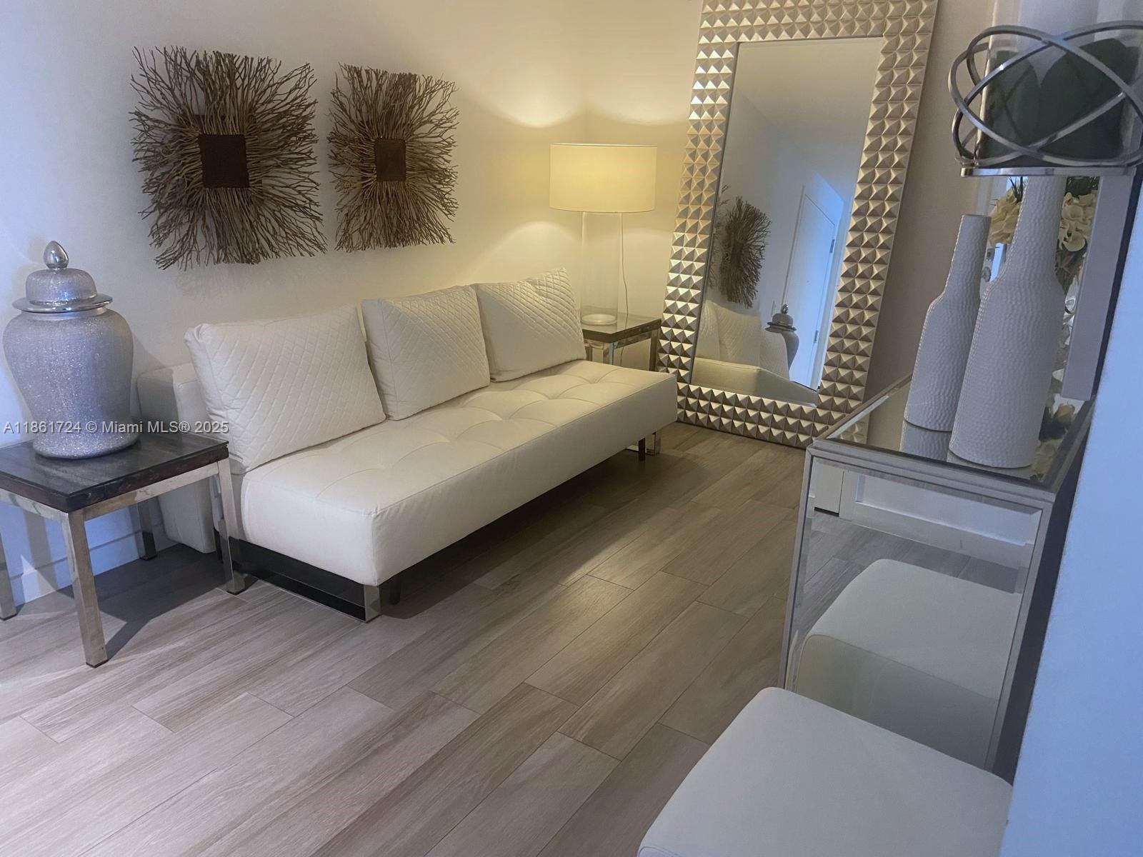 1100 S Miami Ave Unit: 1411