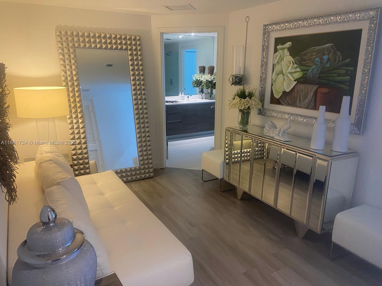 1100 S Miami Ave Unit: 1411