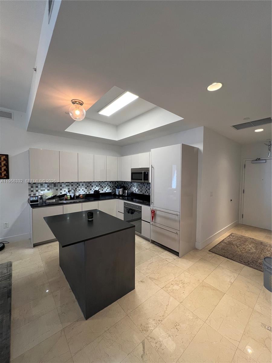 1010 Brickell Ave # 4709