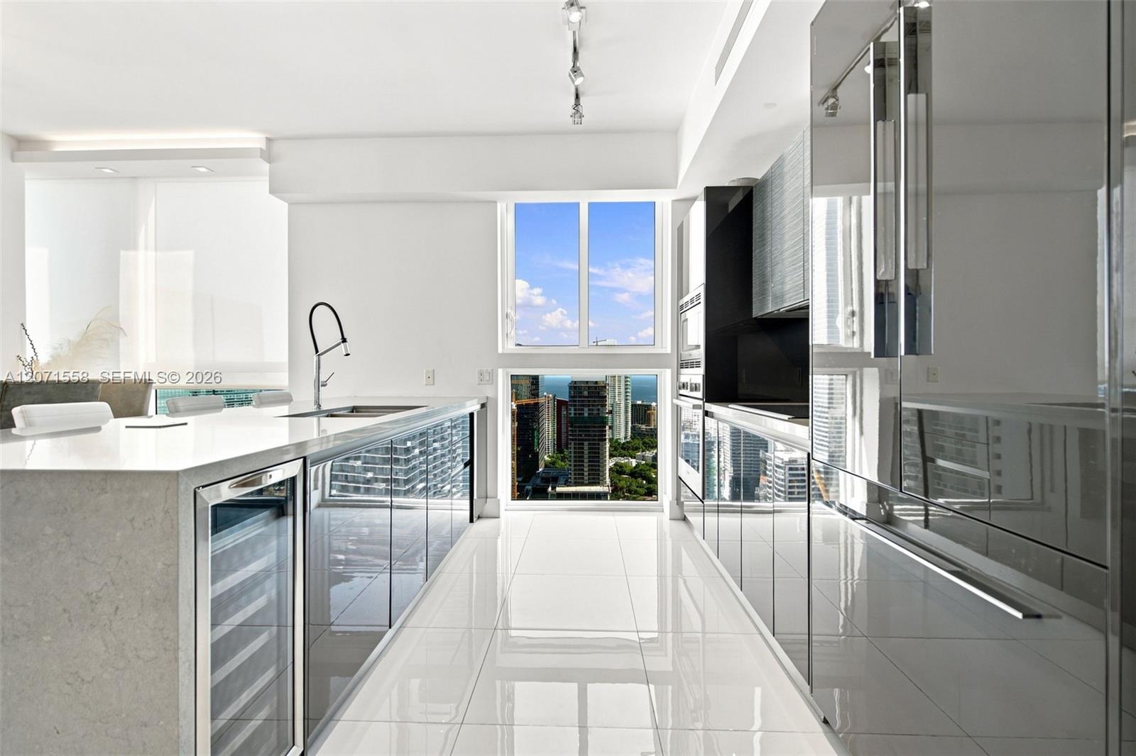 1080 Brickell Ave # 3800