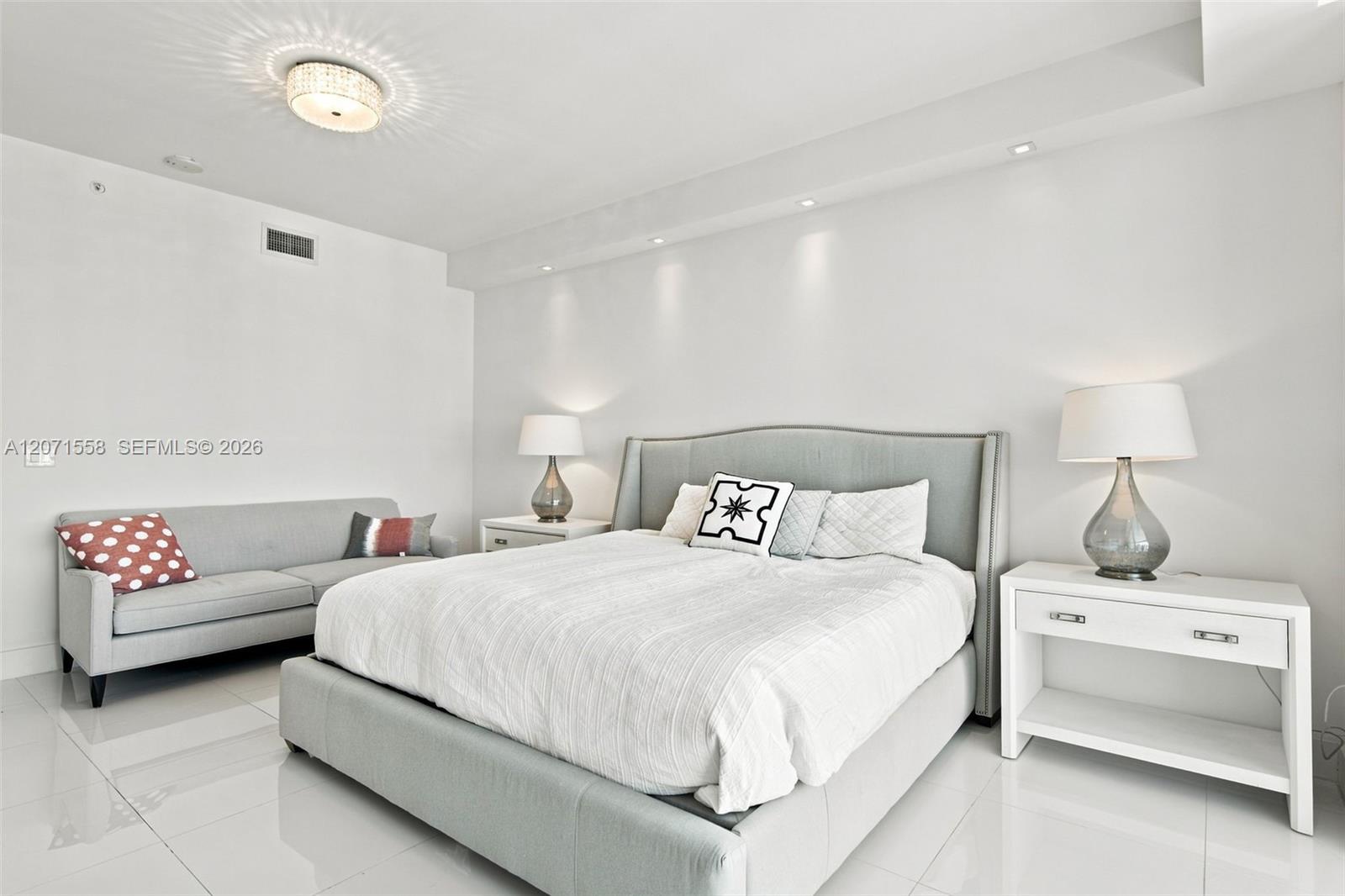 1080 Brickell Ave # 3800