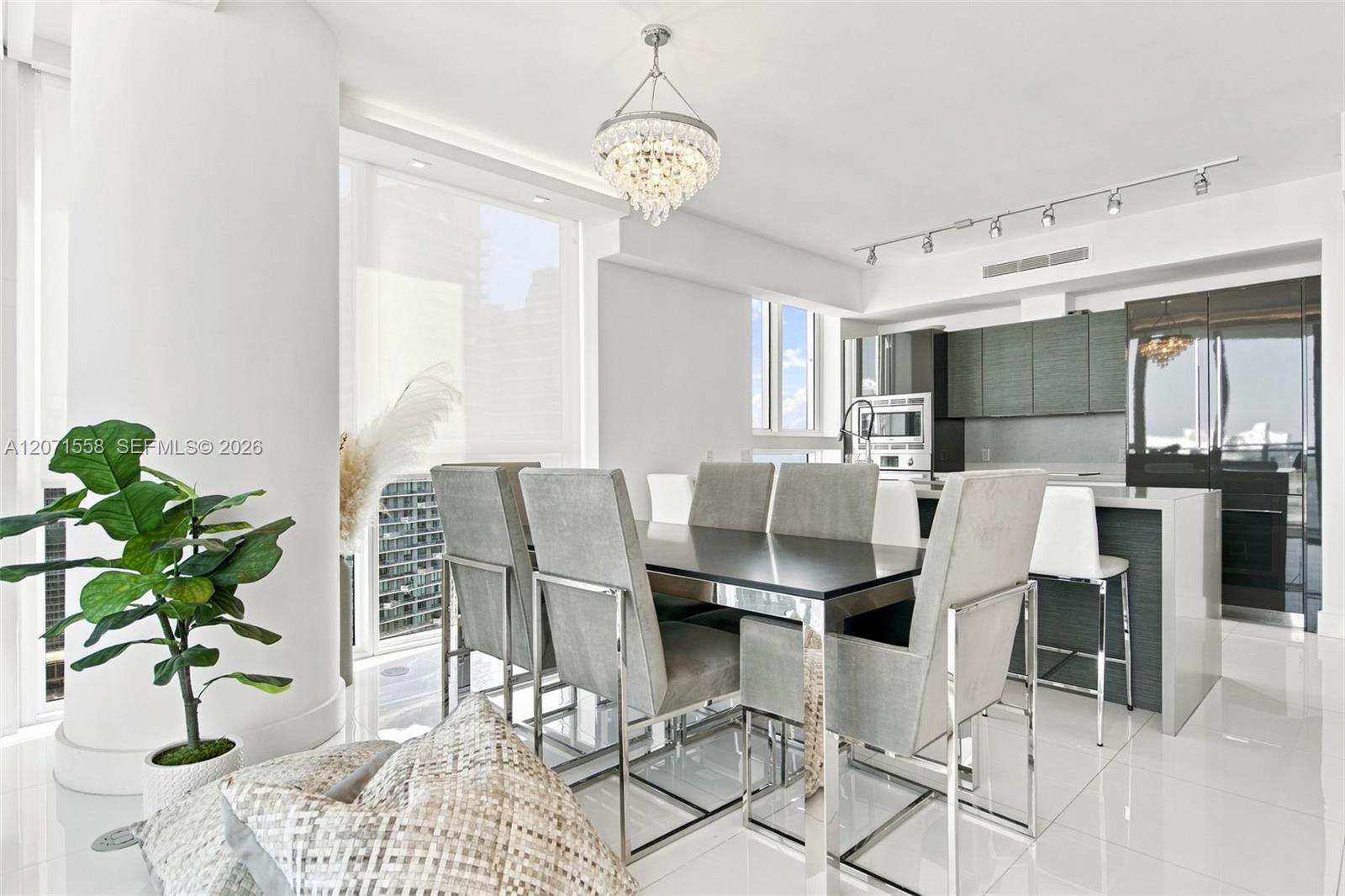 1080 Brickell Ave # 3800