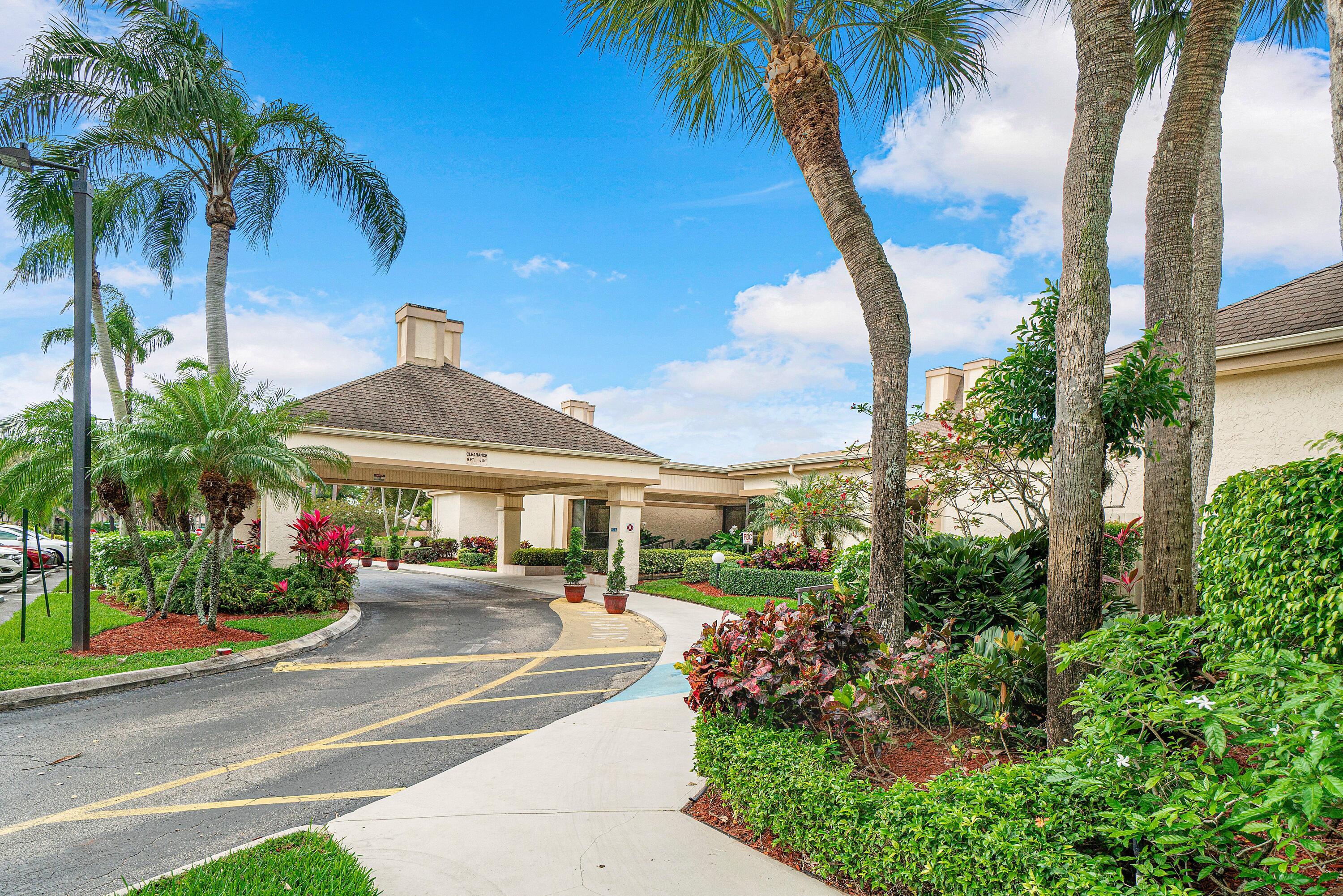 5020 Golfview Court 1415