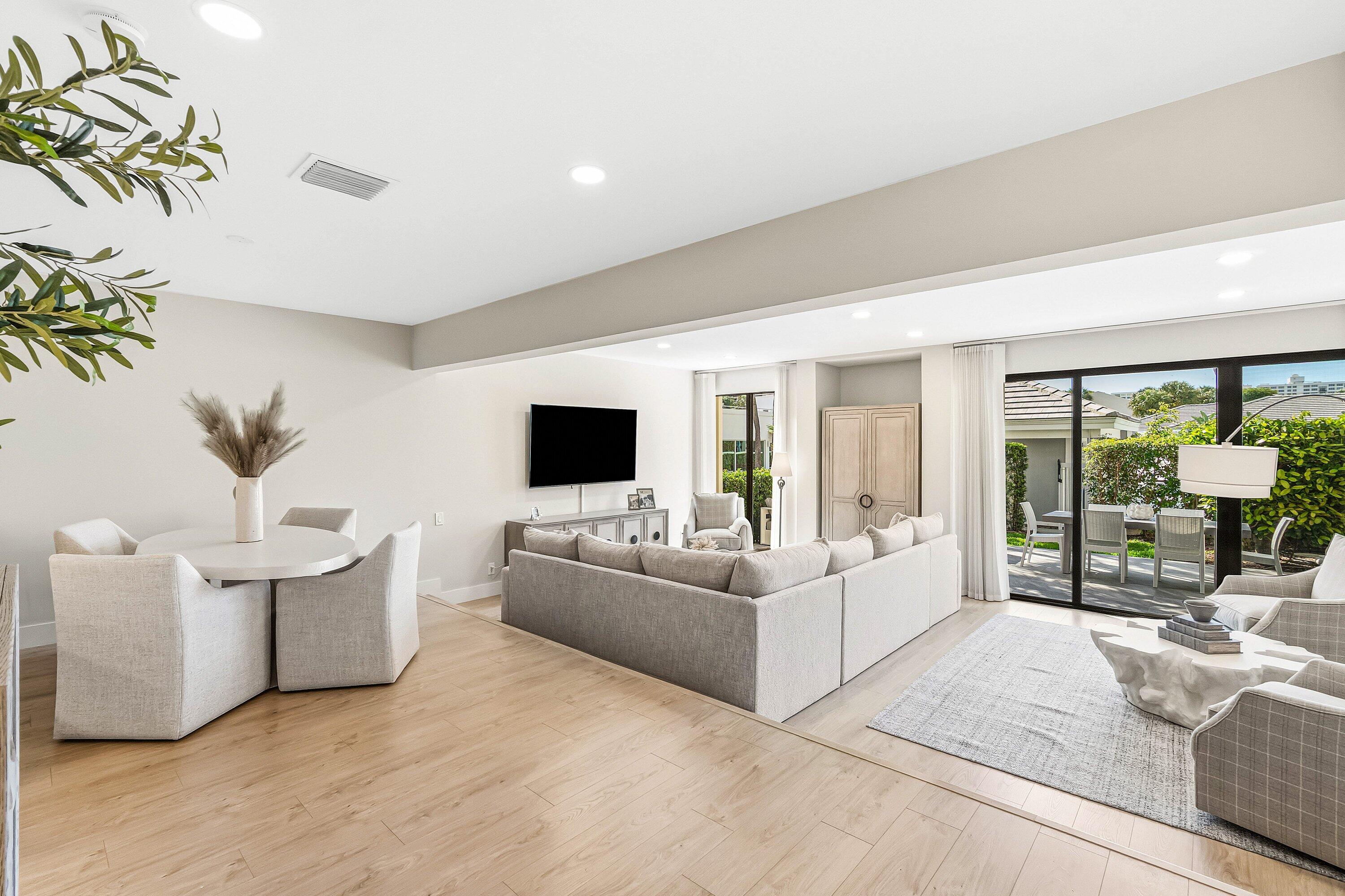 2717 N Ocean Boulevard 0080