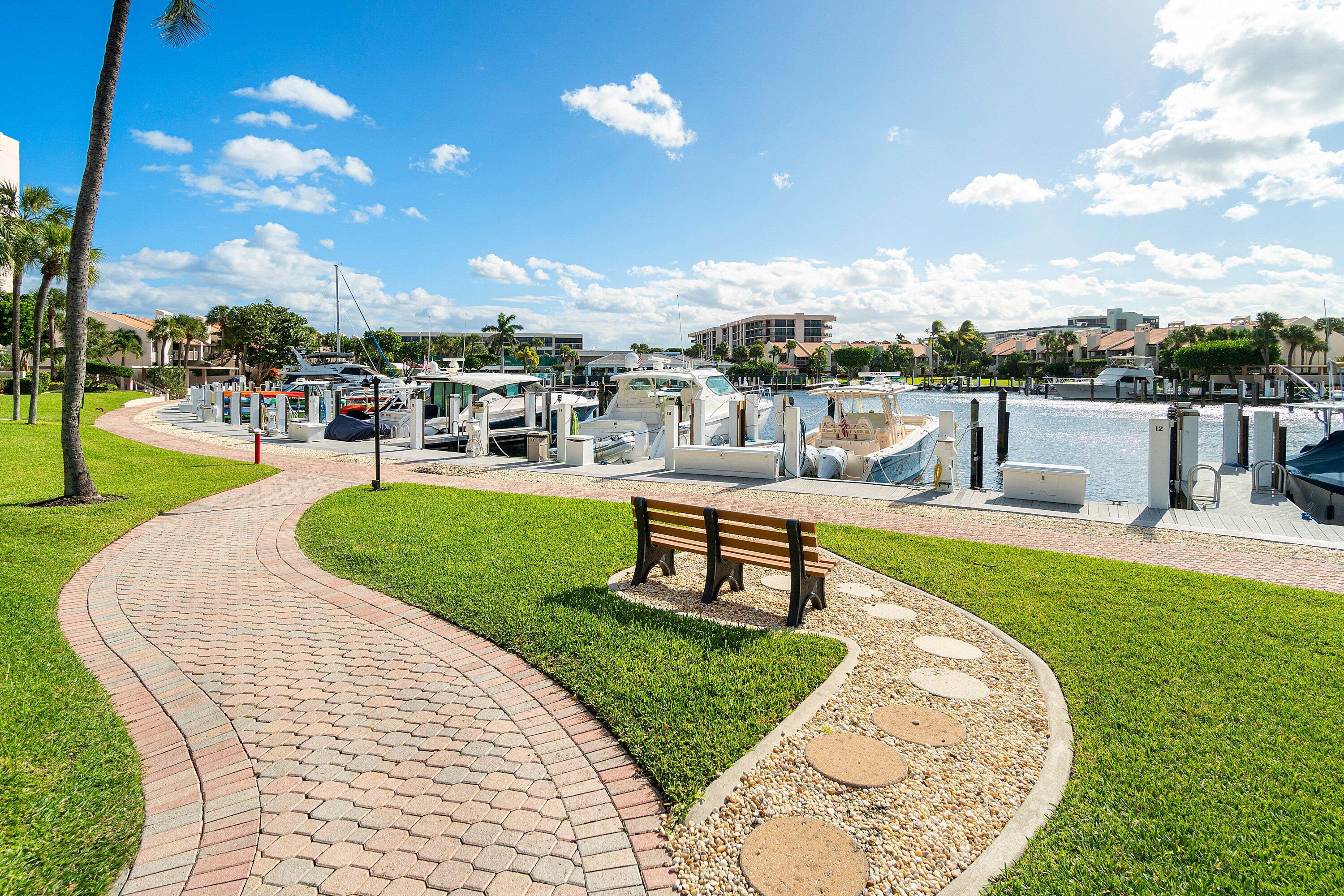 2717 N Ocean Boulevard 0080