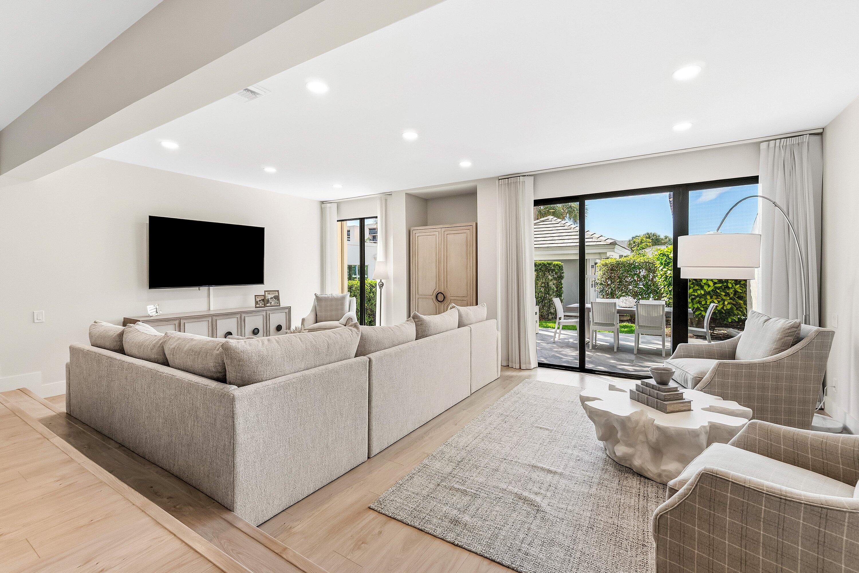 2717 N Ocean Boulevard 0080