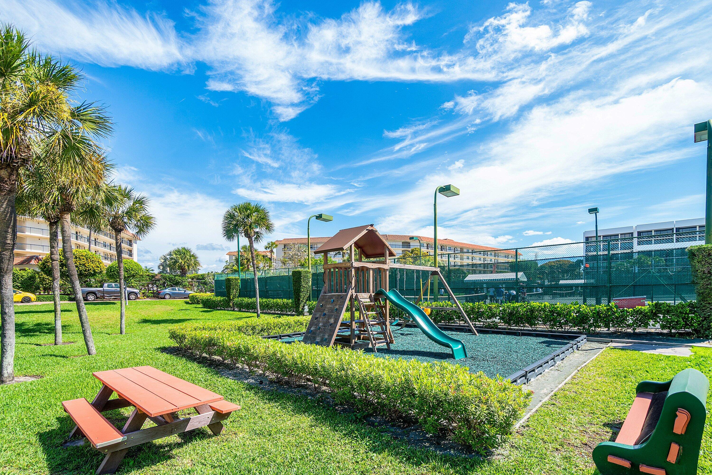 2717 N Ocean Boulevard 0080