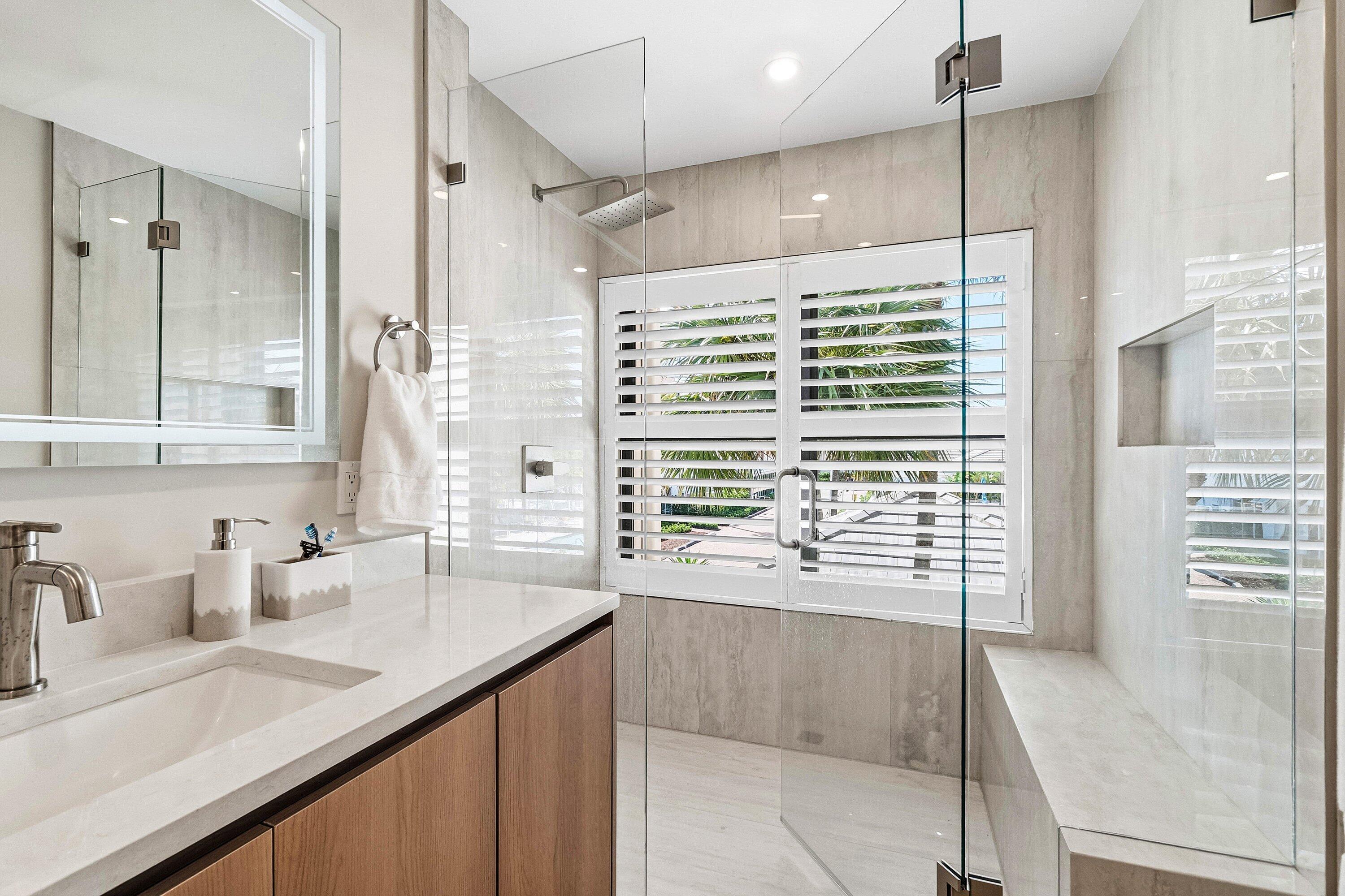 2717 N Ocean Boulevard 0080
