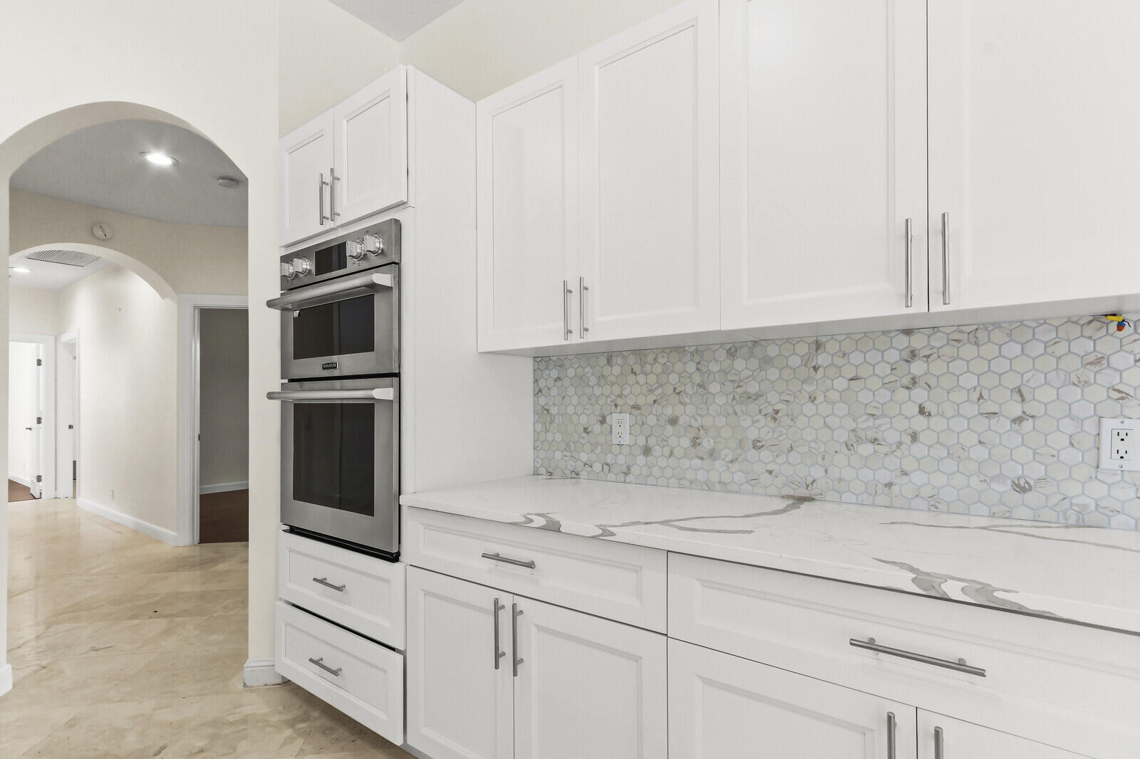 8280 Woodsmuir Drive
