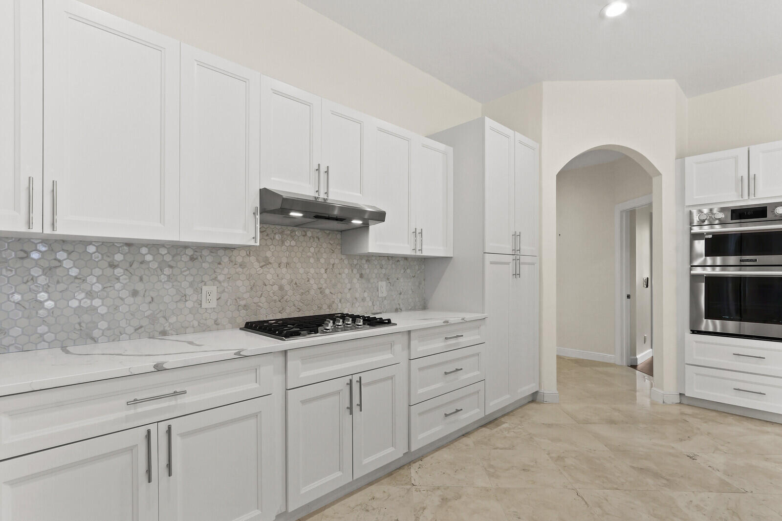 8280 Woodsmuir Drive